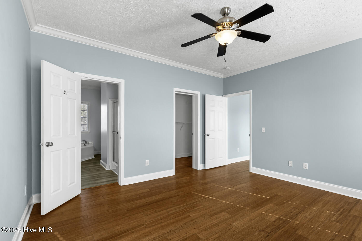 100550778 | Photo 13