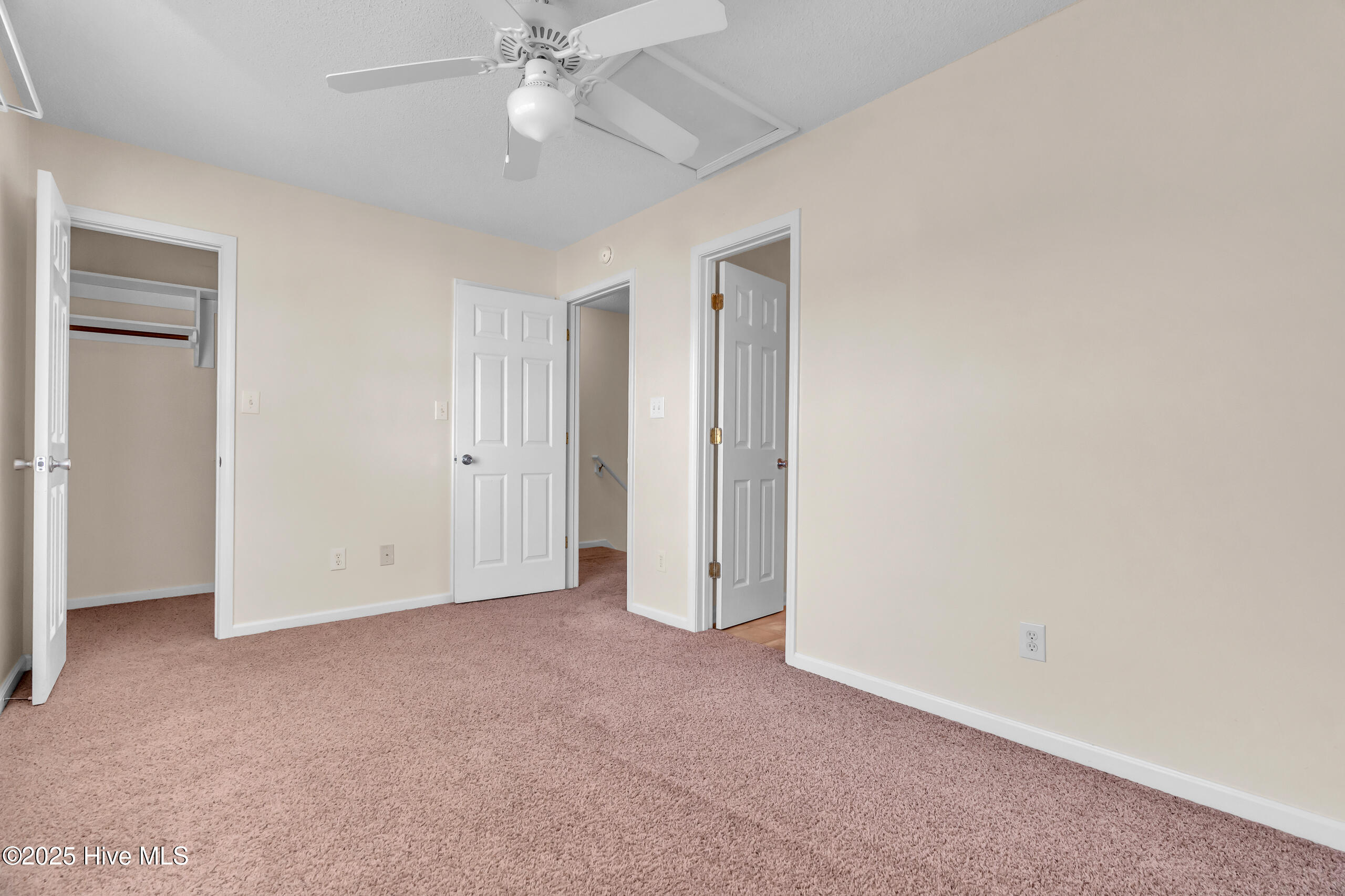 100541412 | Photo 17