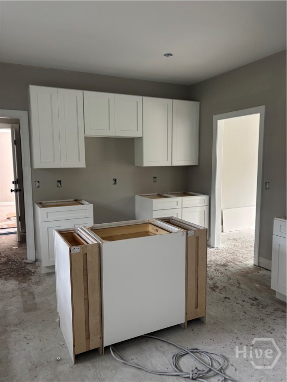 Photo 3 of Single family home for sale at 5 Hickory Grv Way, Savannah, GA 31405 | MLS# SA358825 | Listing updated on 2026-10-08