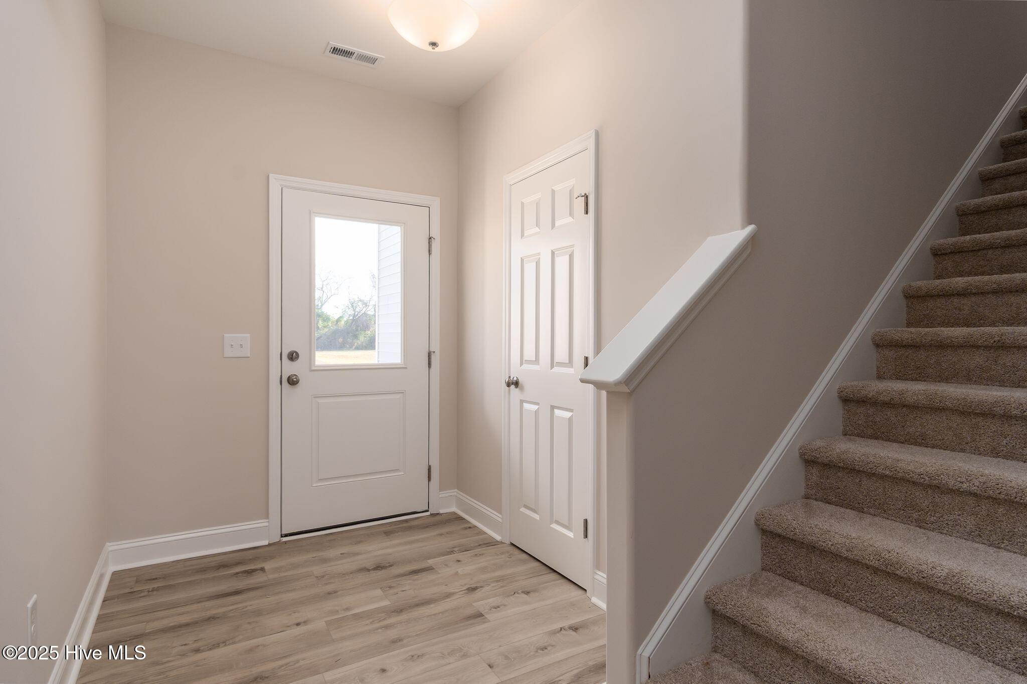 100531003 | Photo 10