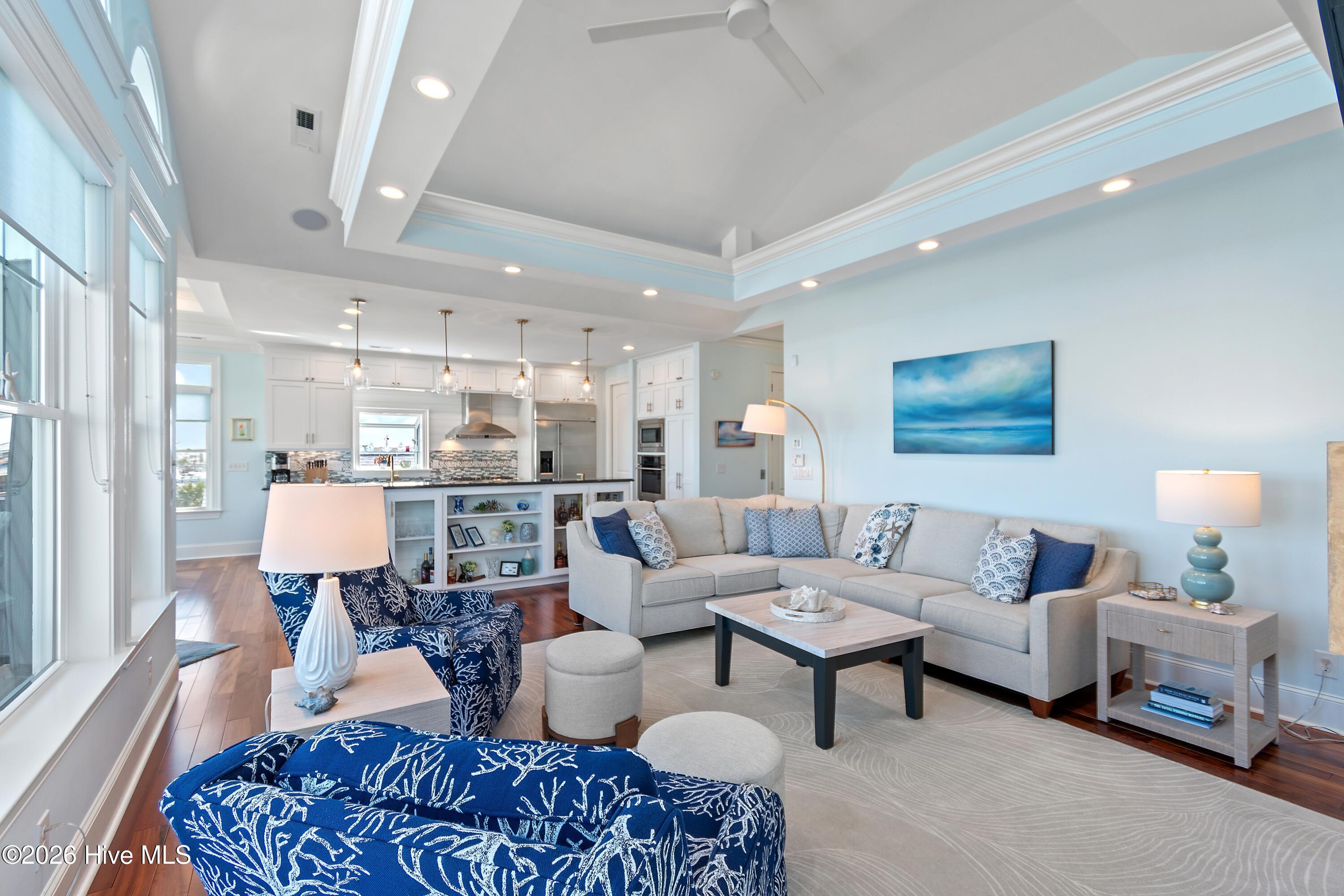 100562772 | Photo 17