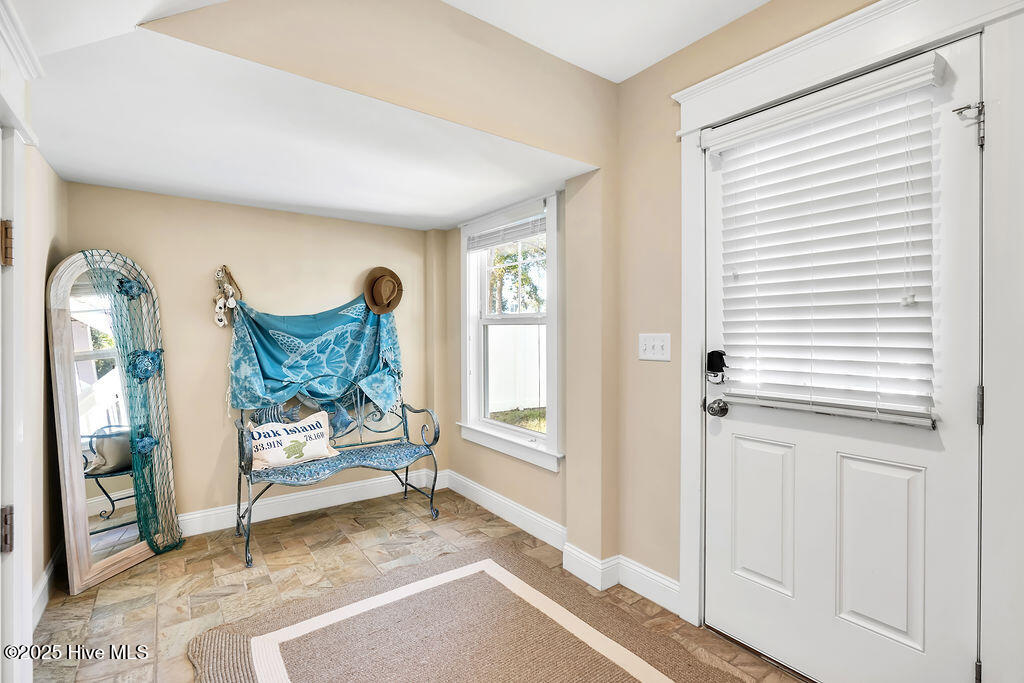 100539026 | Photo 66