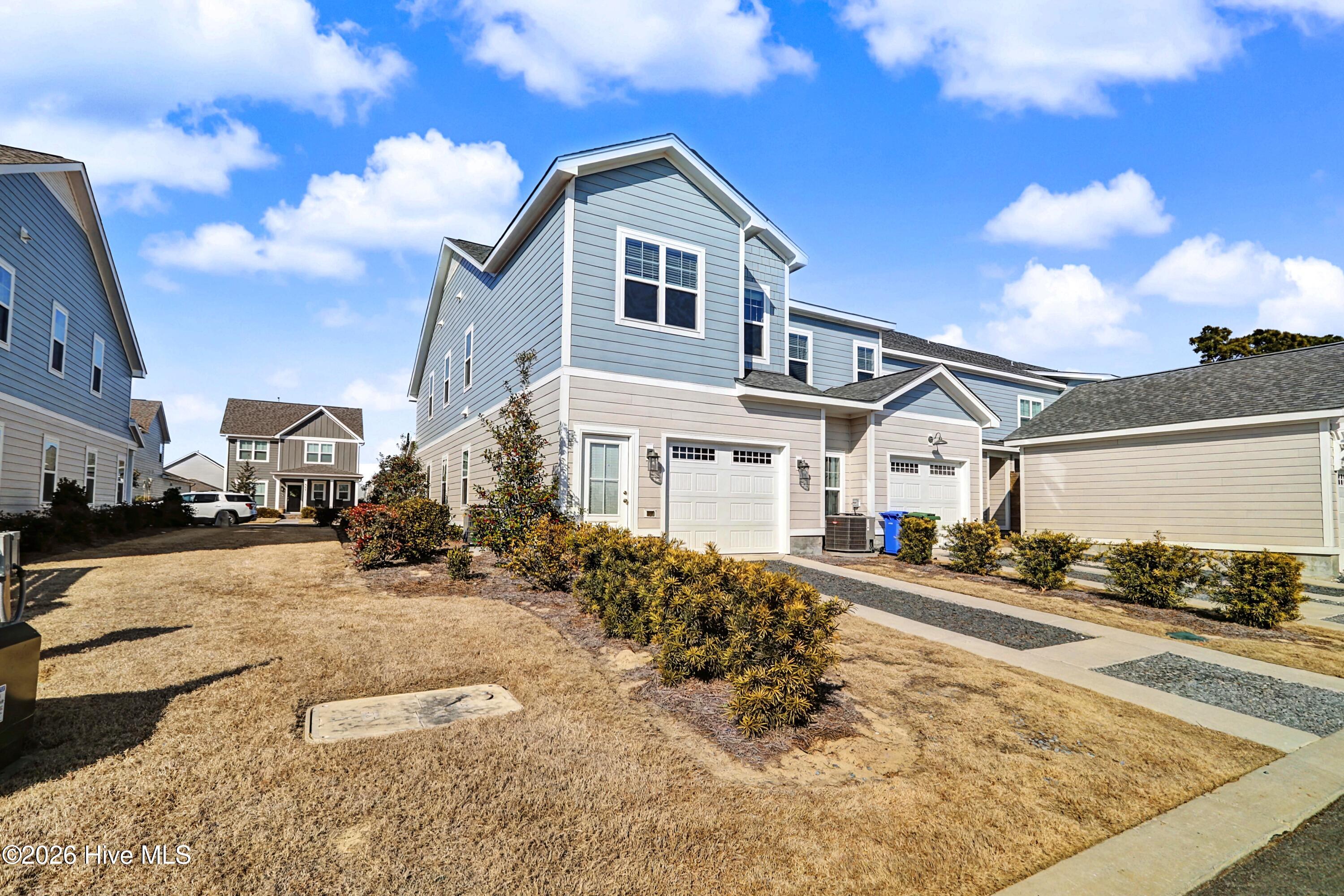 100553259 | Photo 42