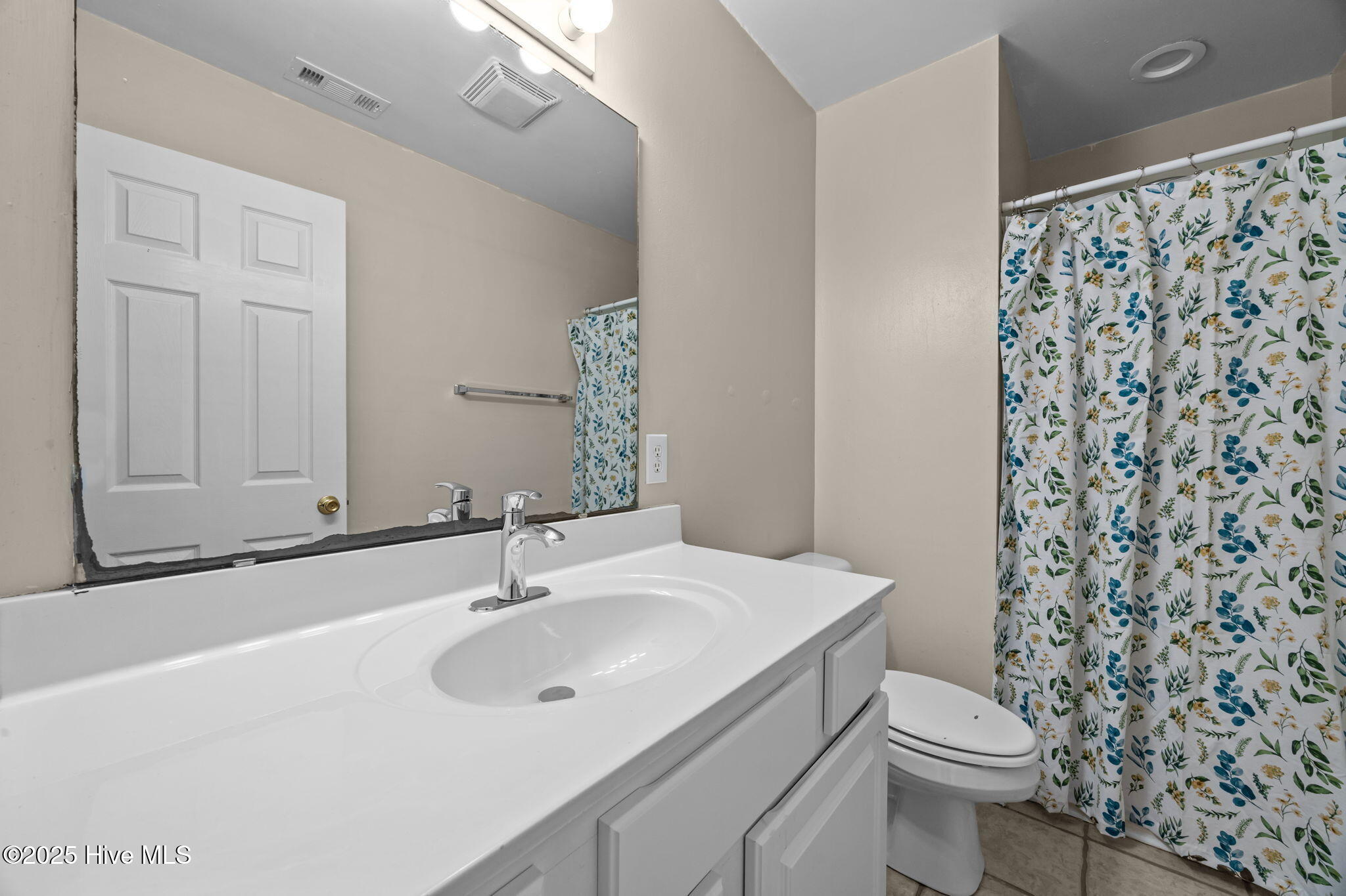 100543973 | Photo 27