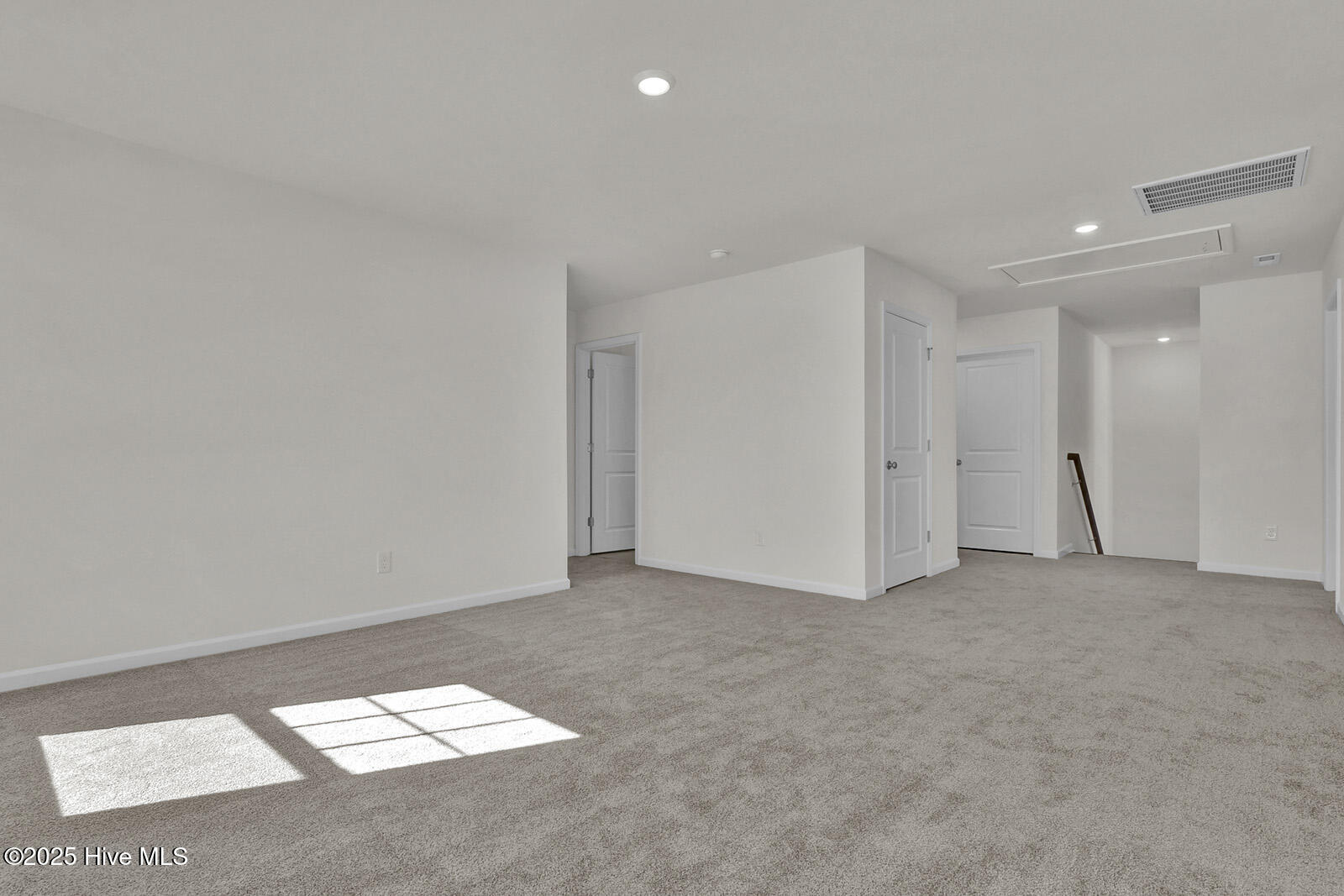 100497976 | Photo 31