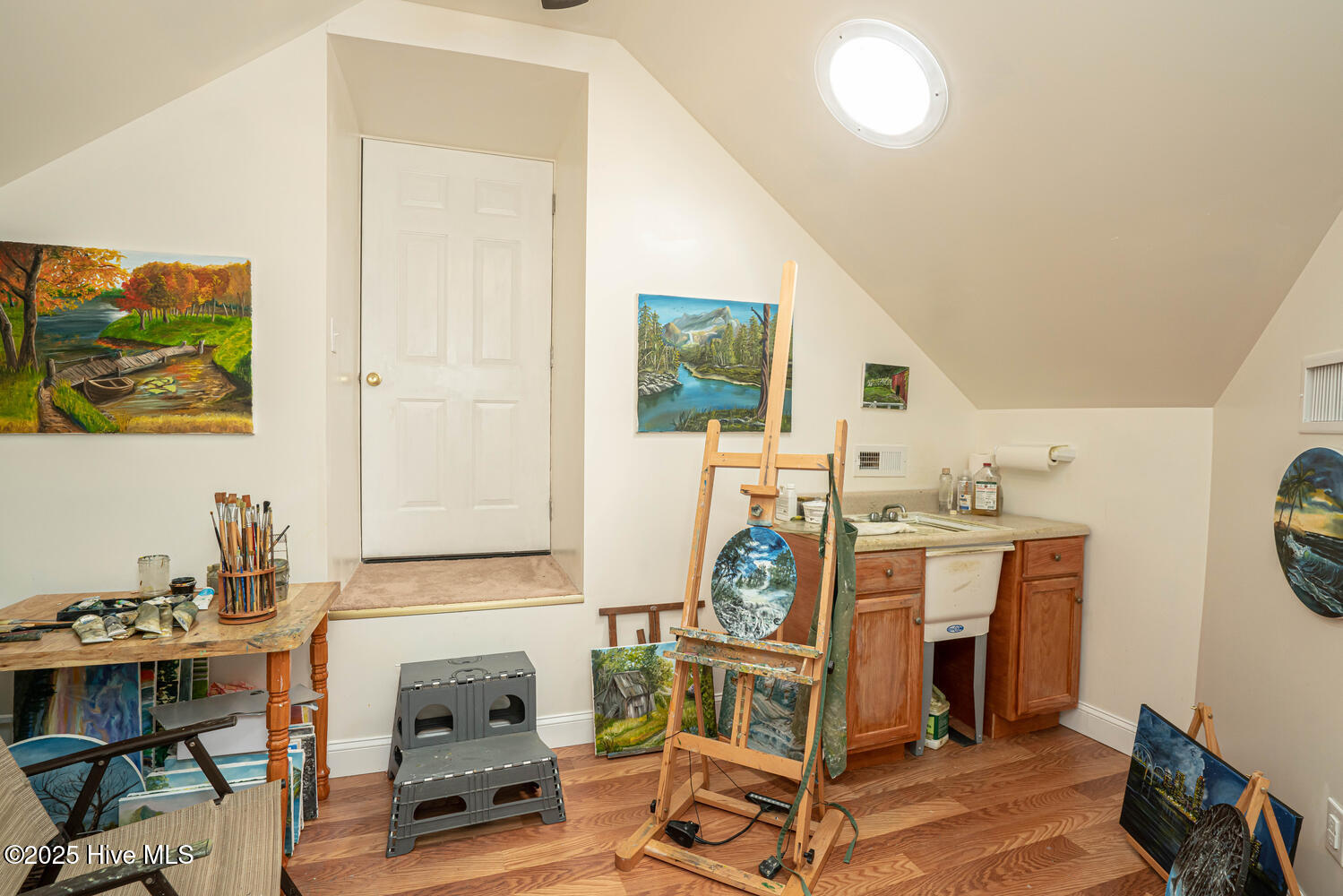 100534571 | Photo 97