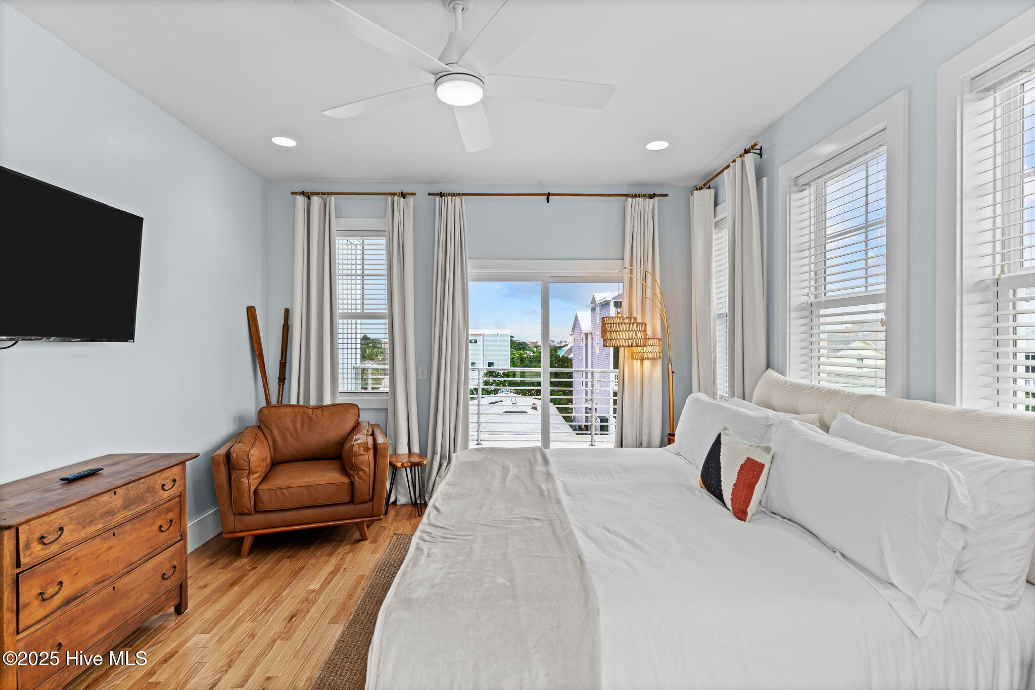 100494725 | Photo 32