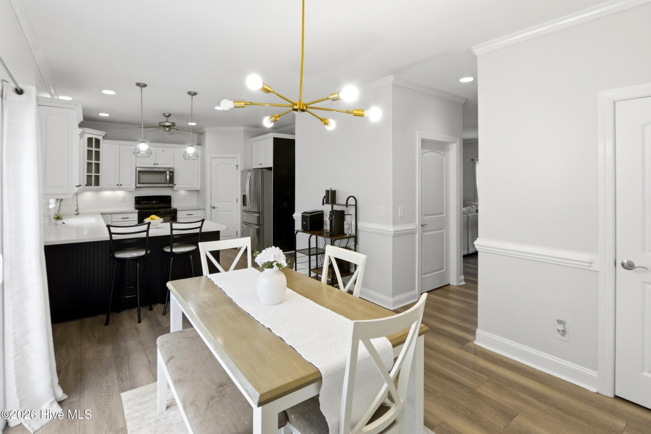 100562150 | Photo 18