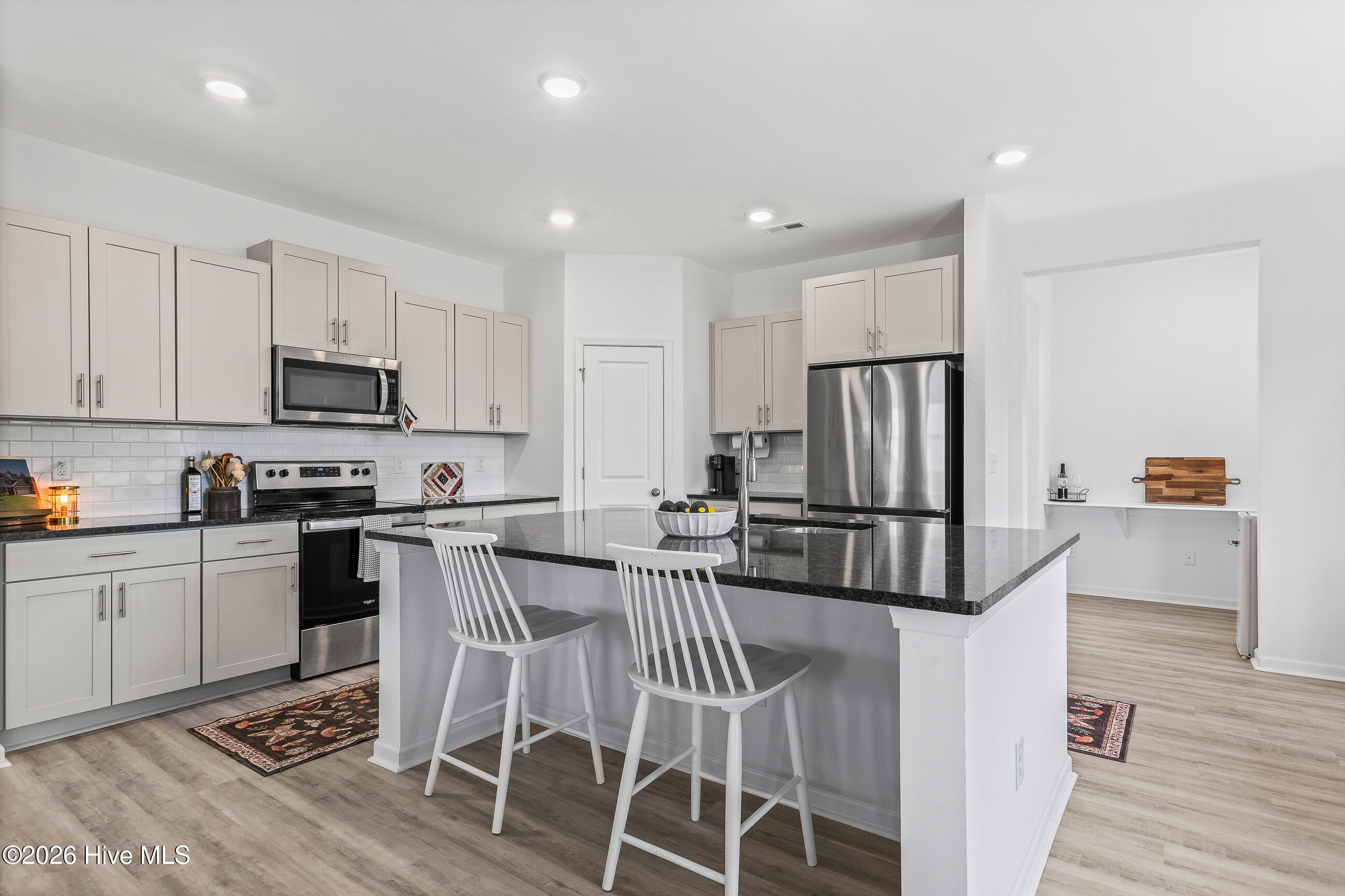 100566421 | Photo 15