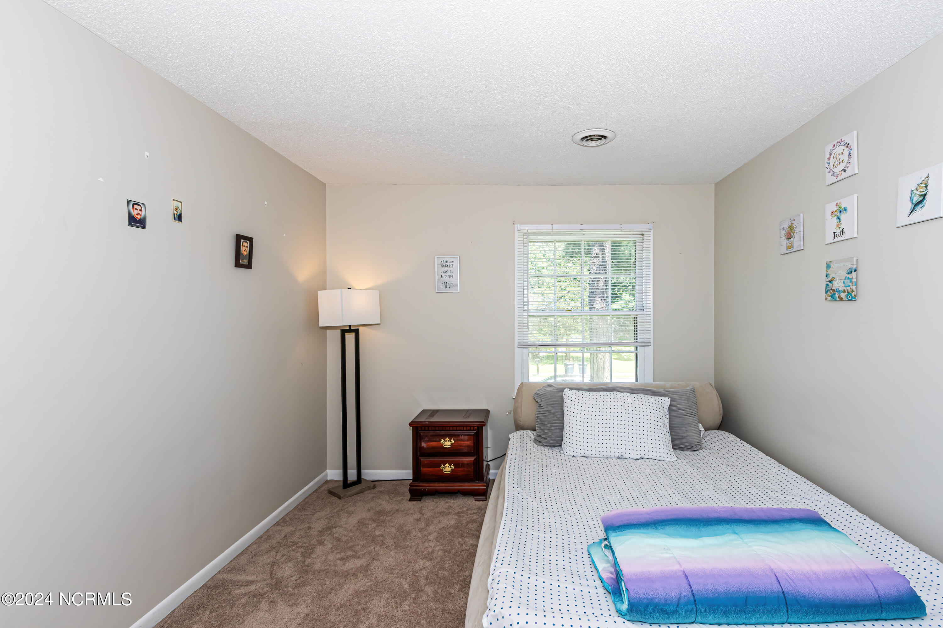 100448019 | Photo 26