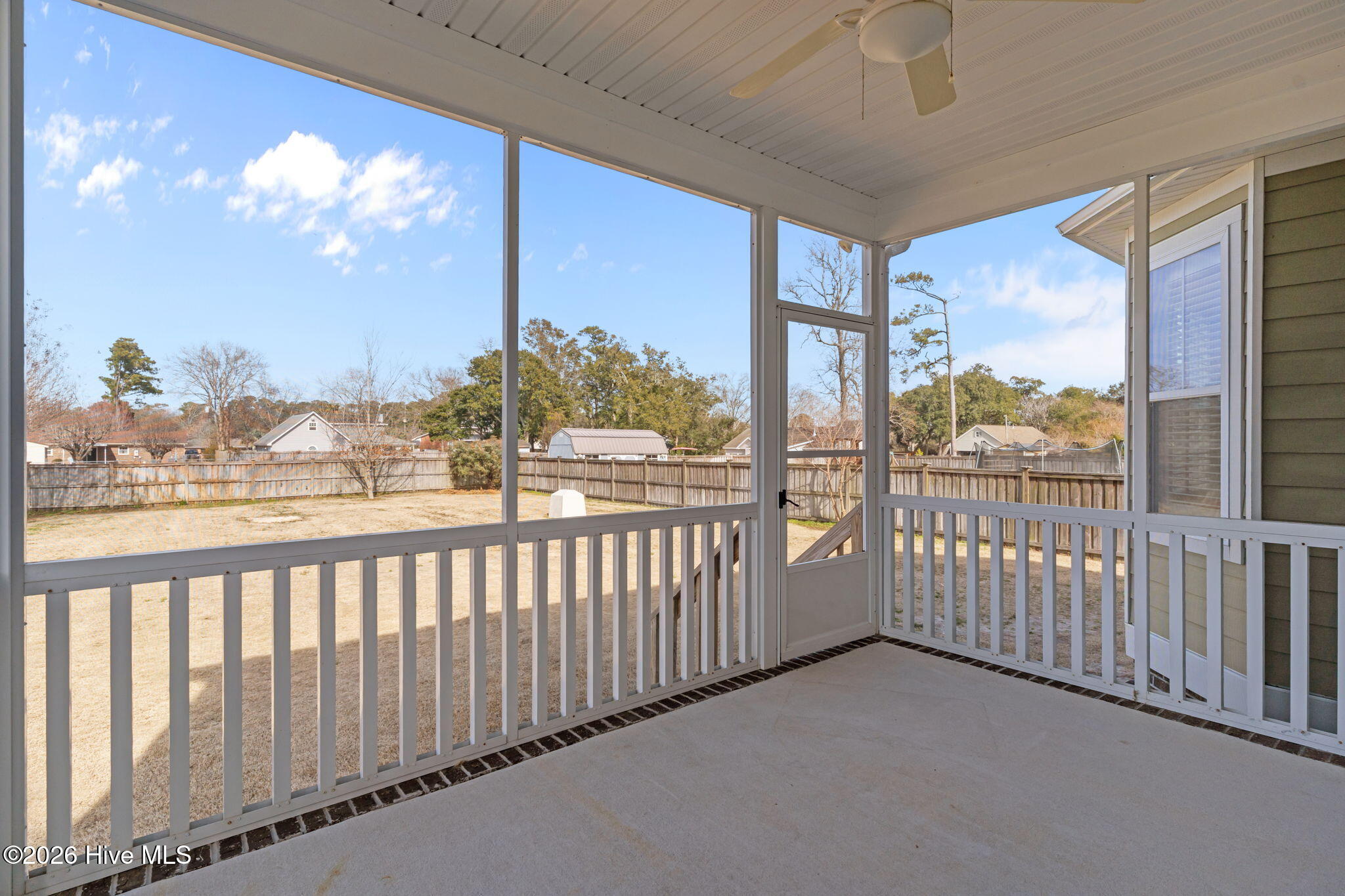 100555692 | Photo 39