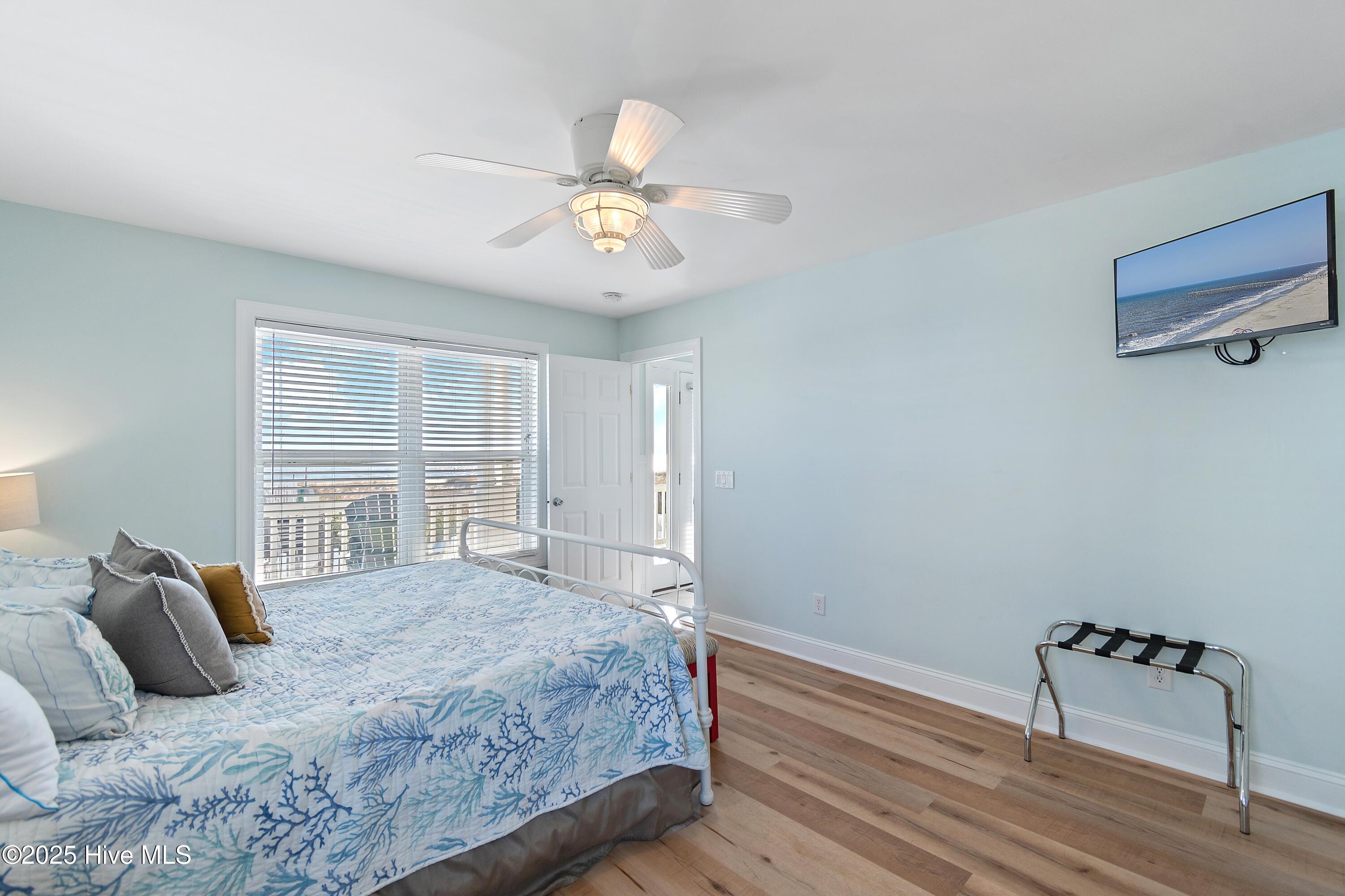 100541214 | Photo 50