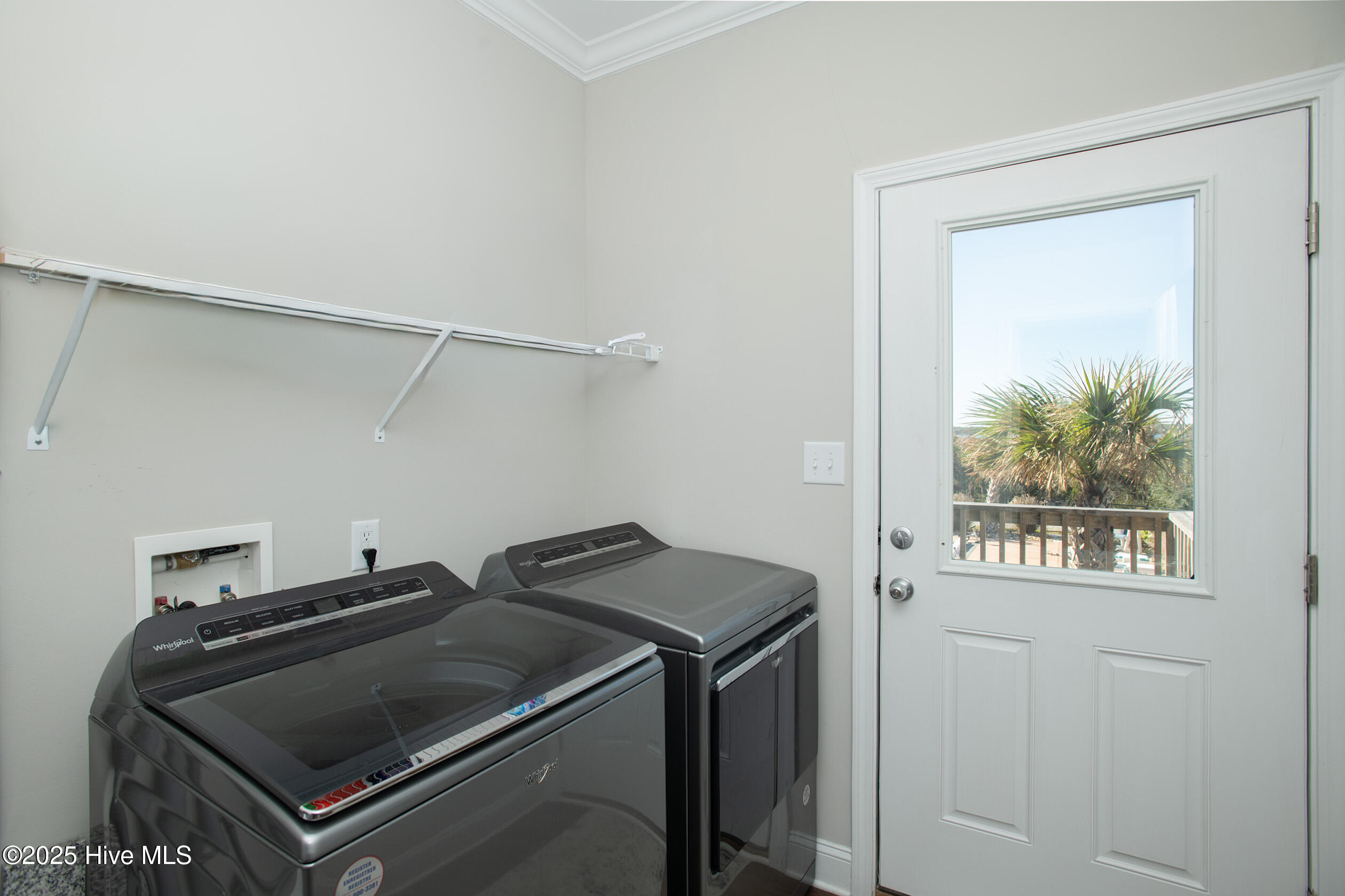 285 Soundview Drive,Cedar Island
