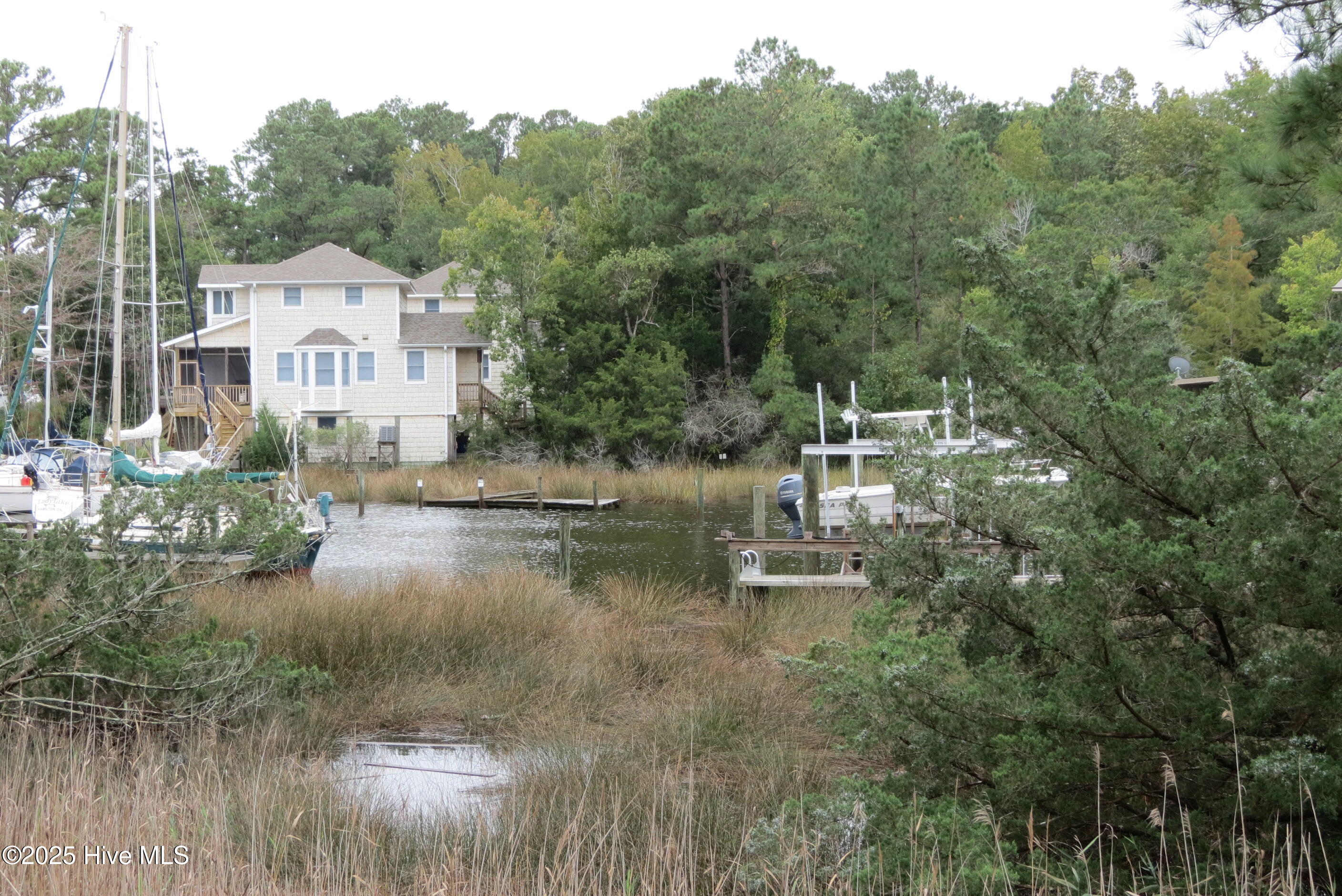 402 Whittaker Point Road,Oriental