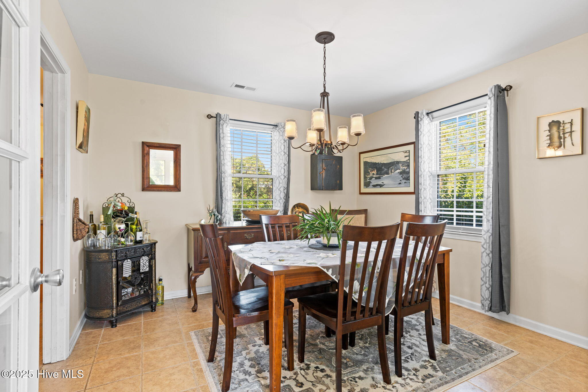 100534396 | Photo 14