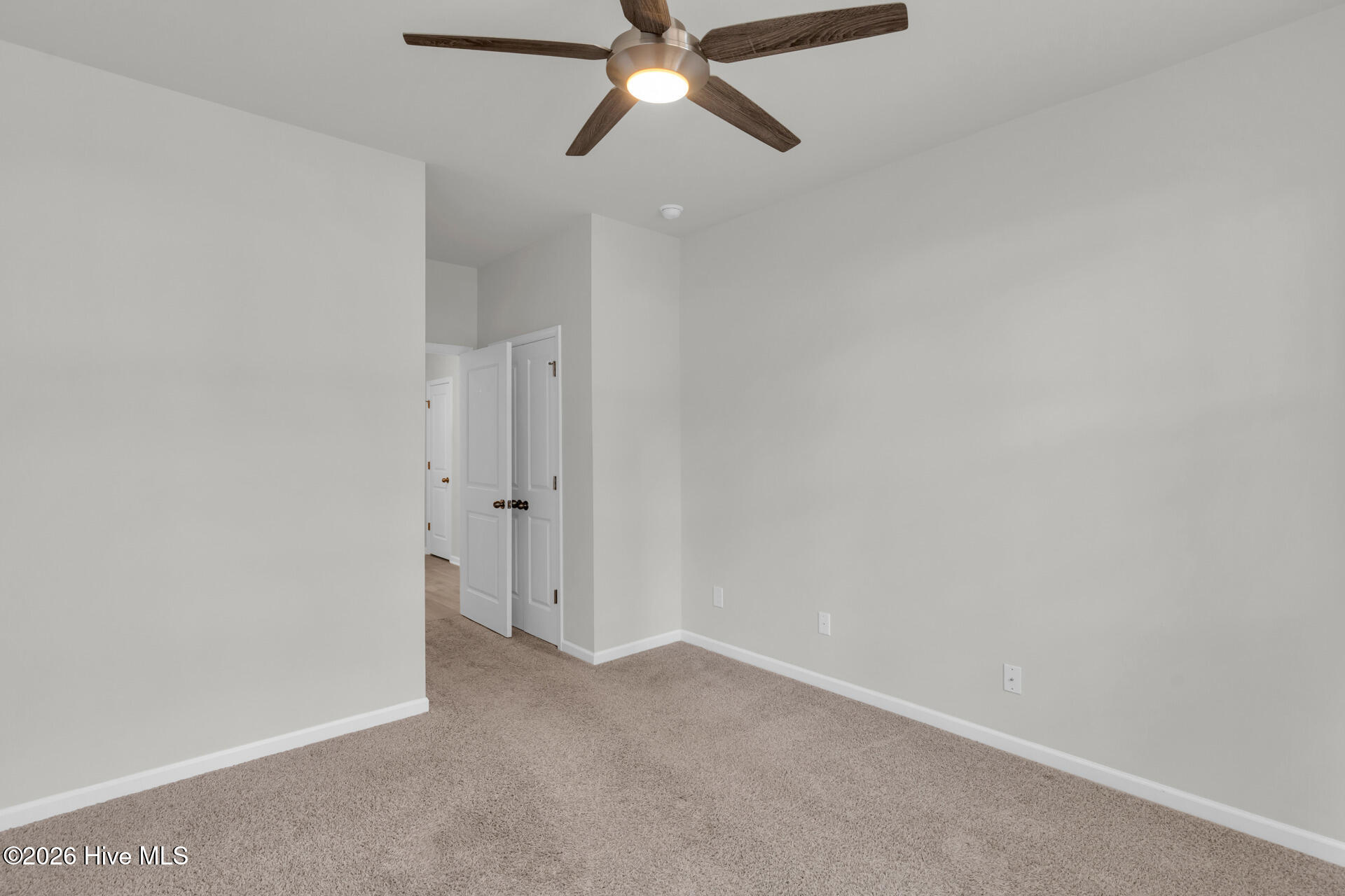 100549355 | Photo 29