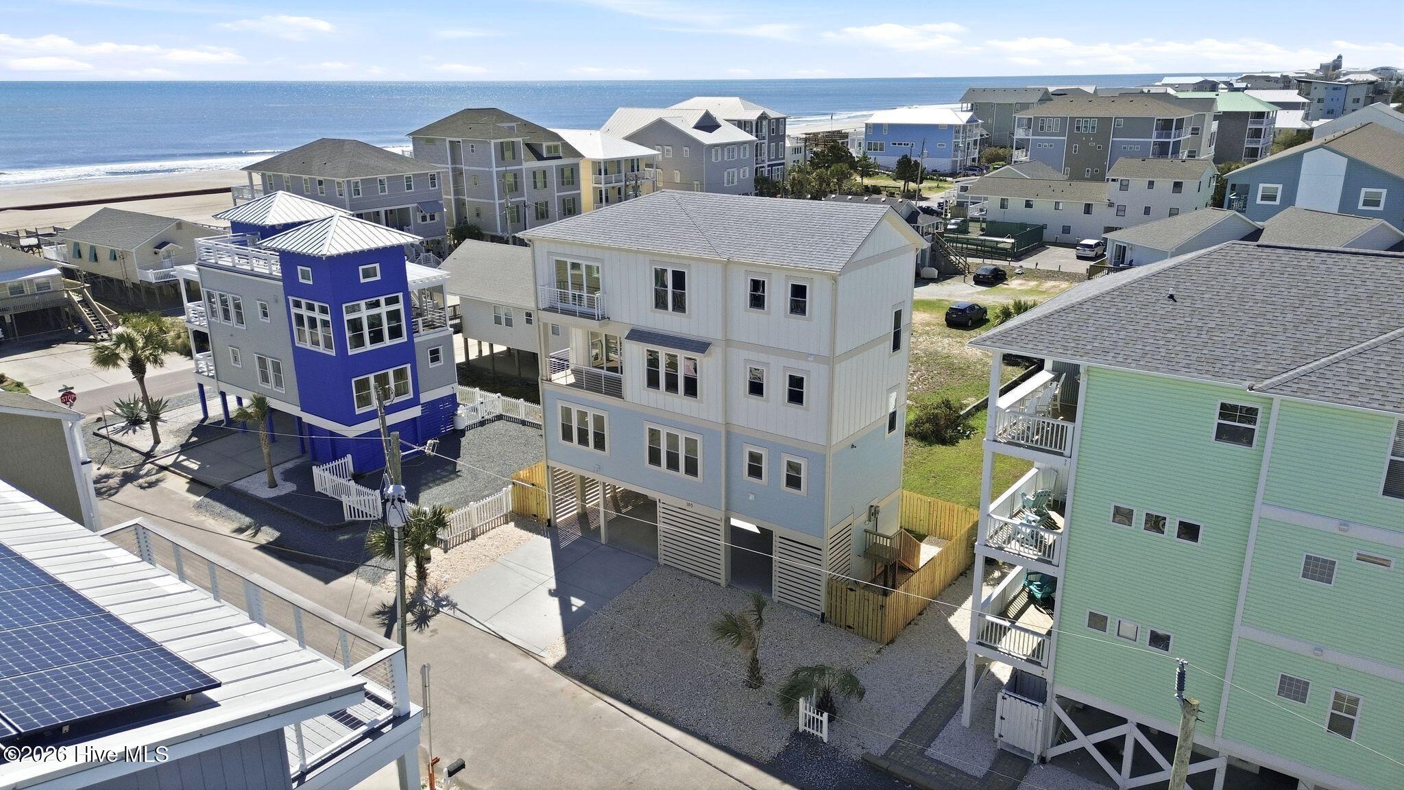 100561284 | Photo 105