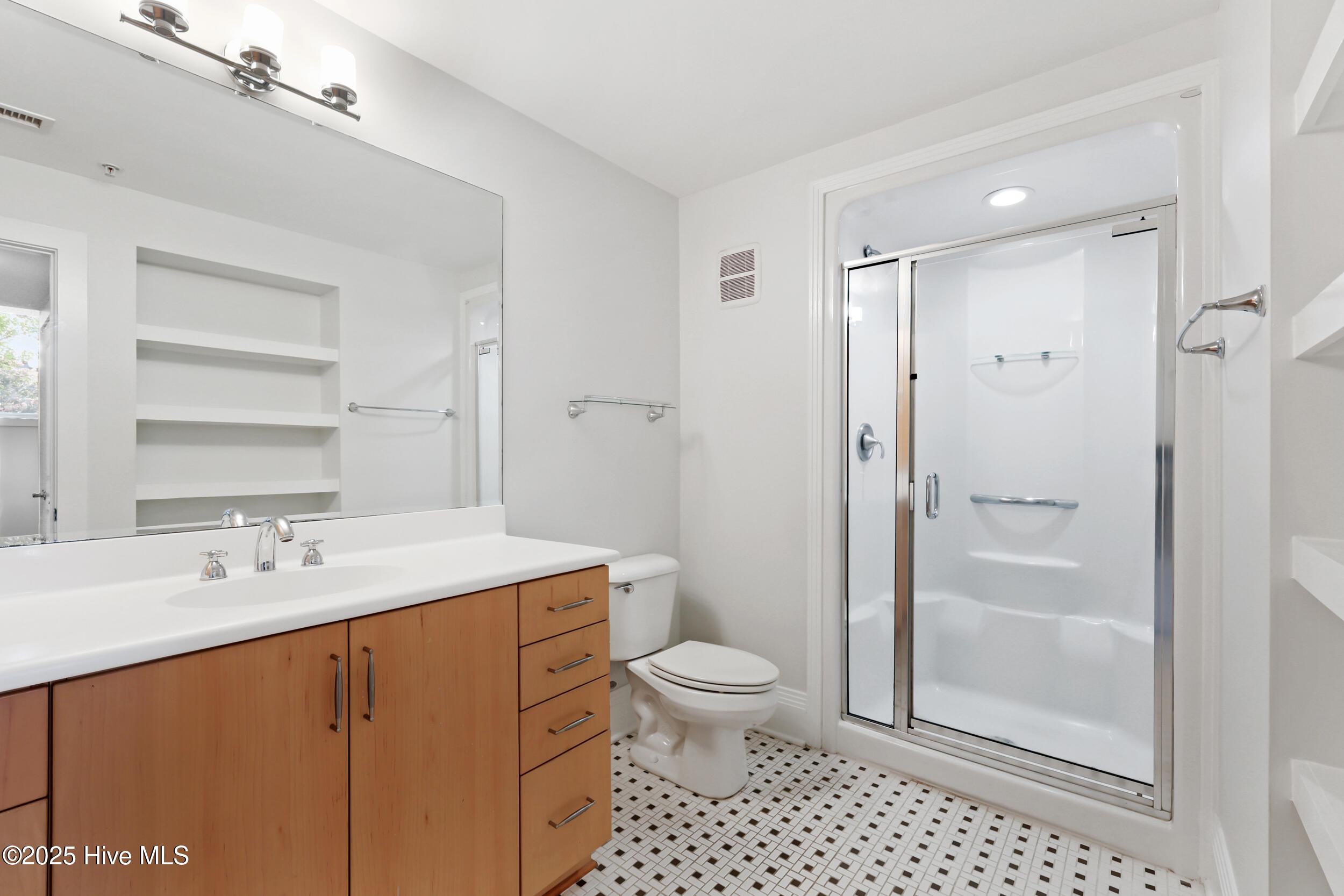 100523364 | Photo 20