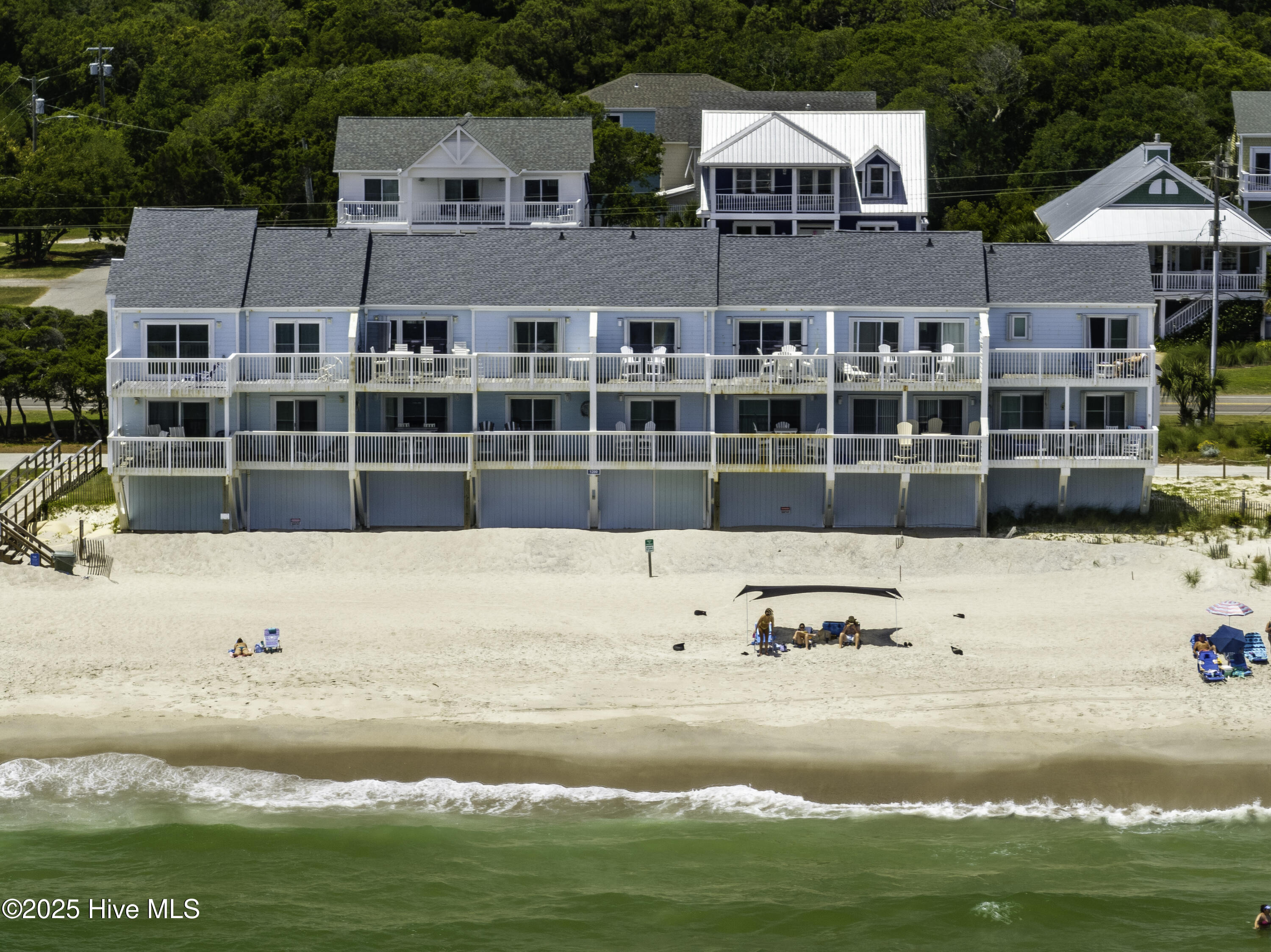 100560966 | Photo 74