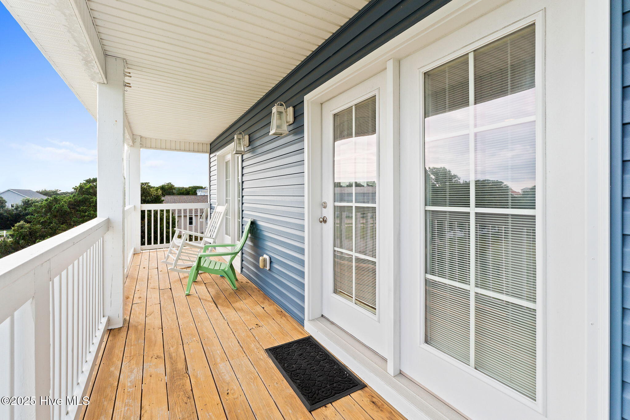 100532717 | Photo 37