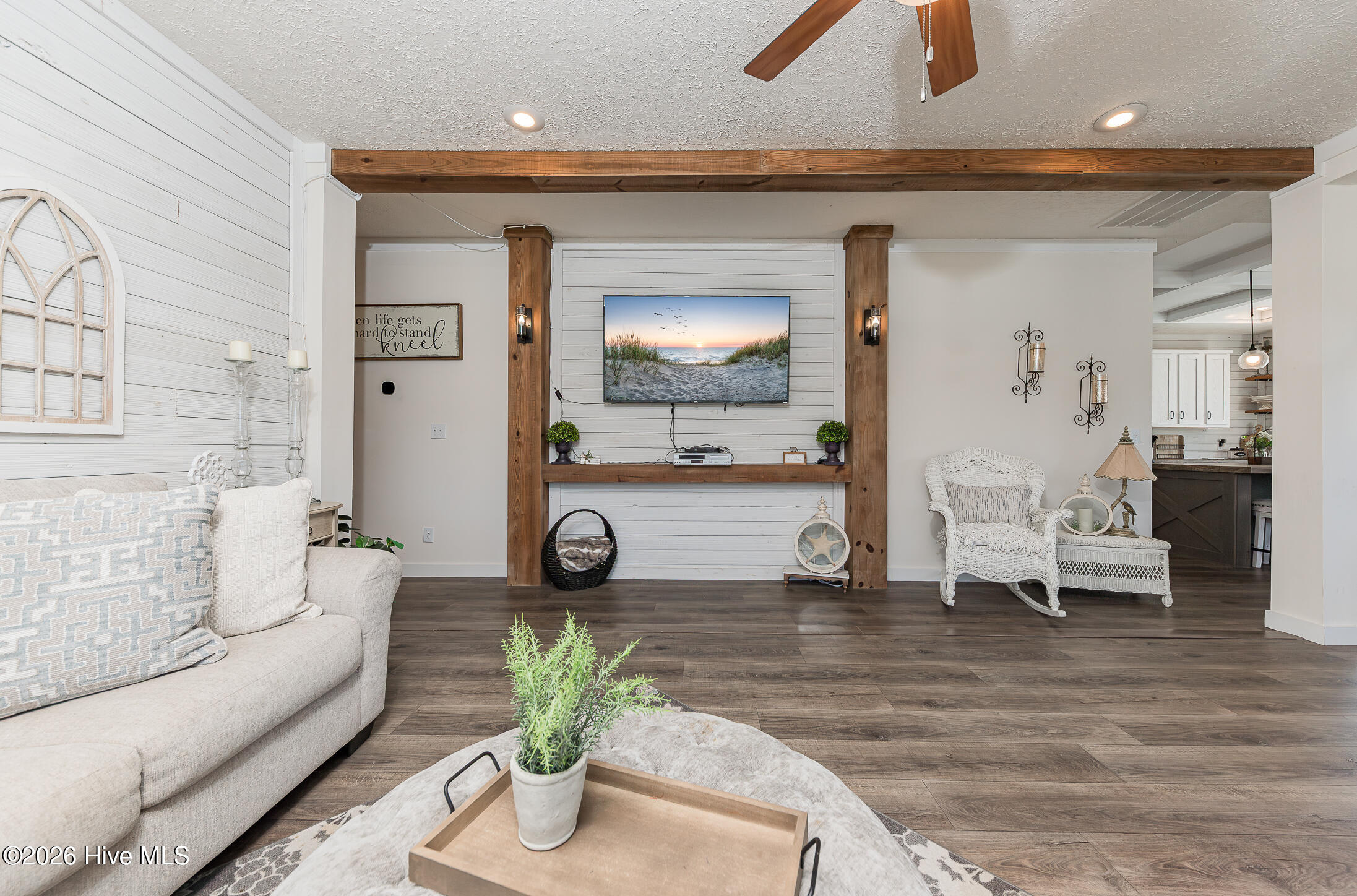 100563969 | Photo 18