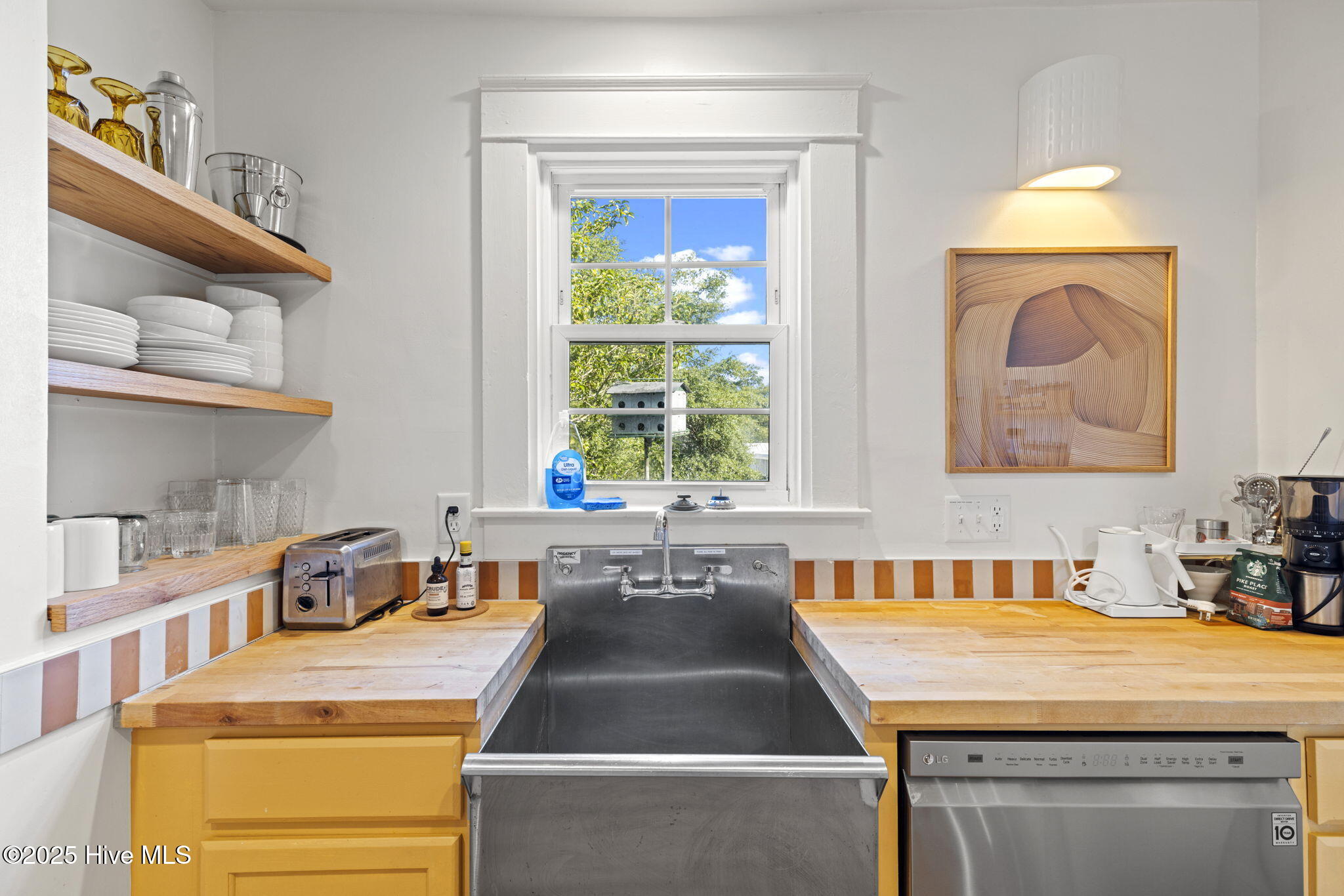 100531966 | Photo 25