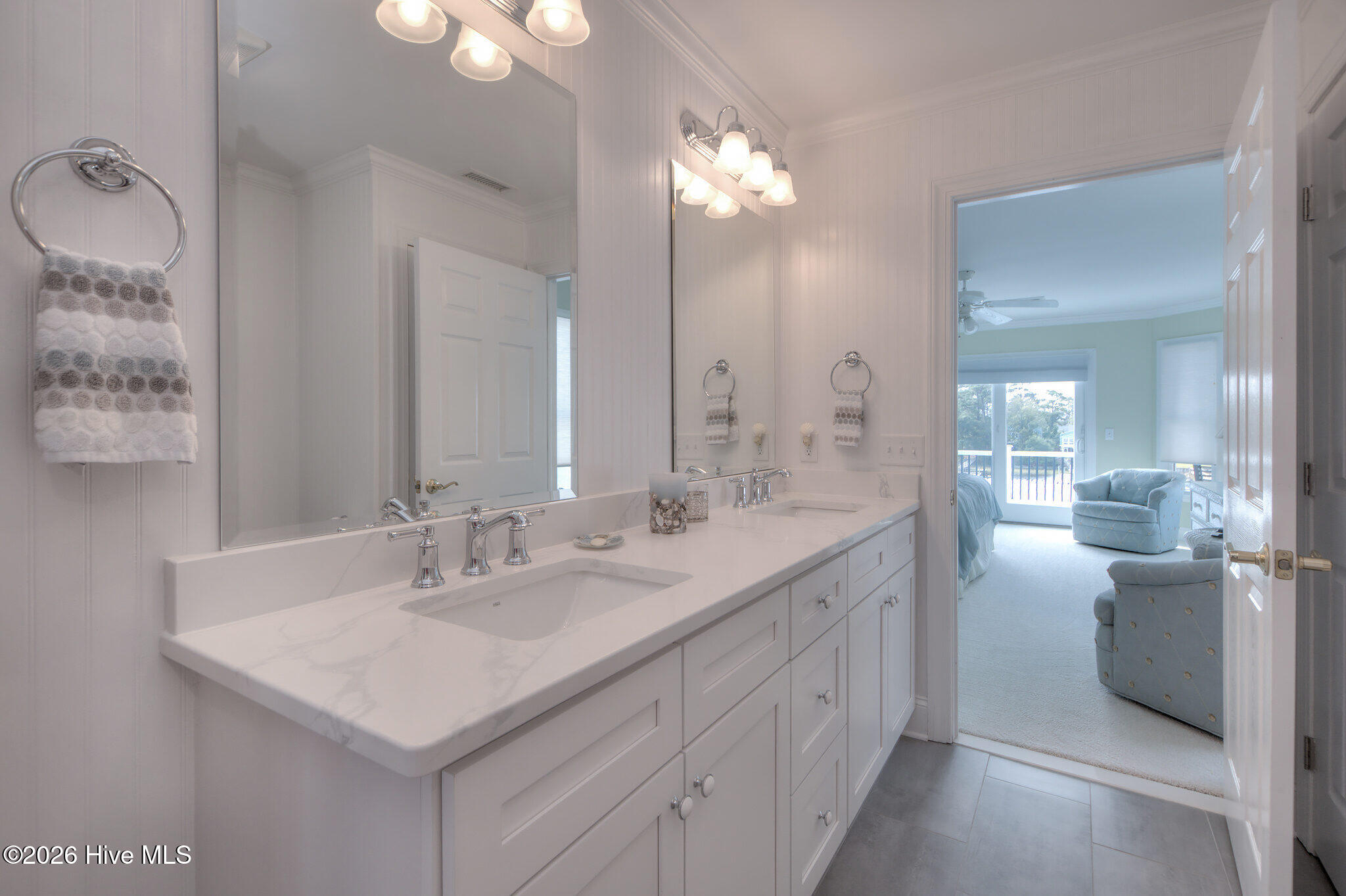 100553459 | Photo 79