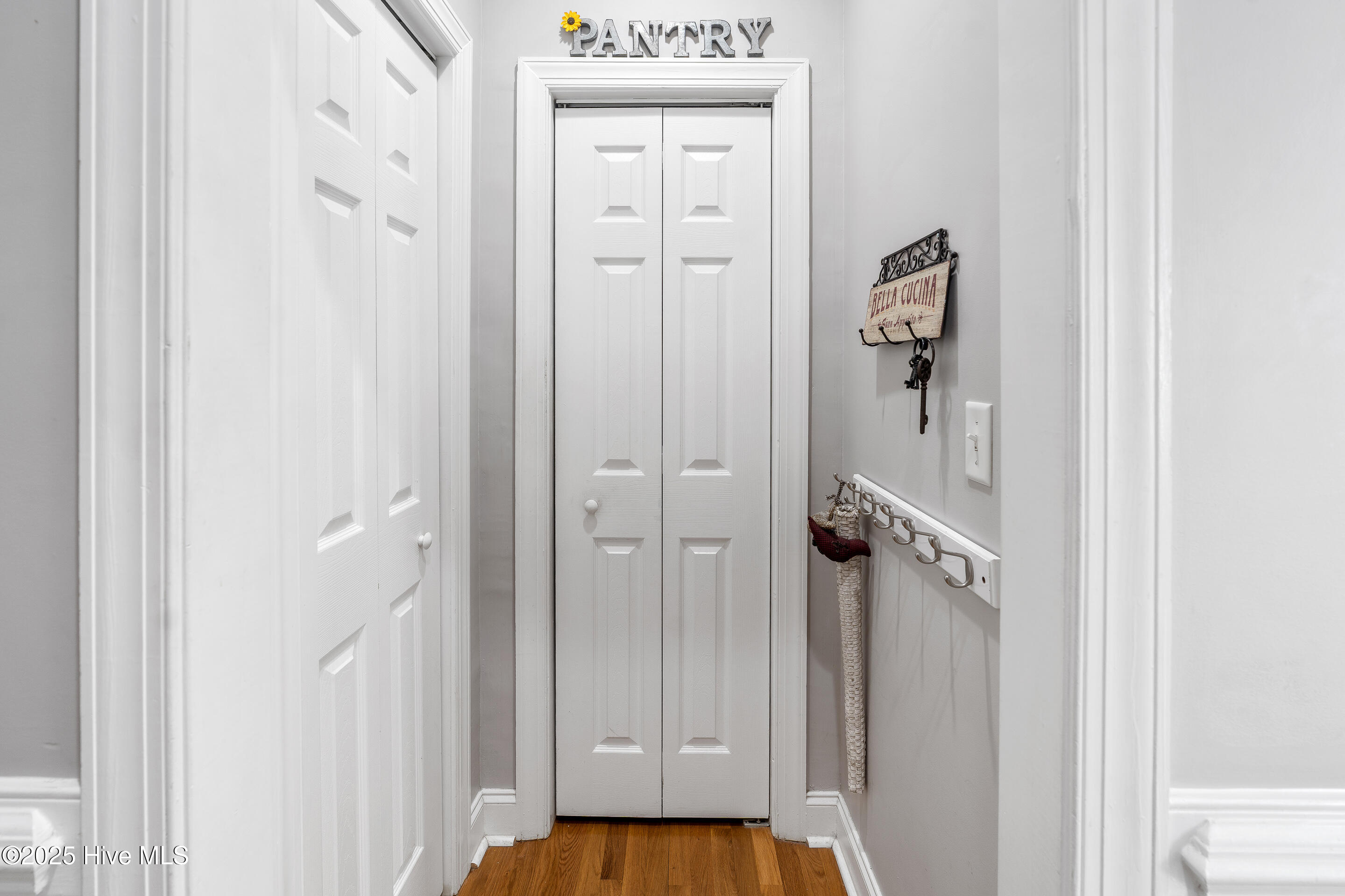 100528274 | Photo 19