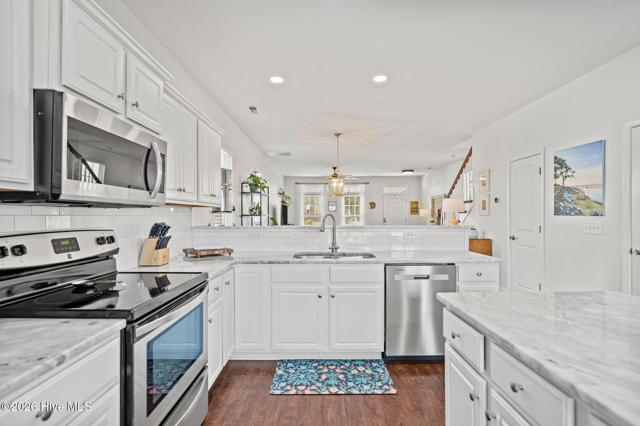 100560922 | Photo 20