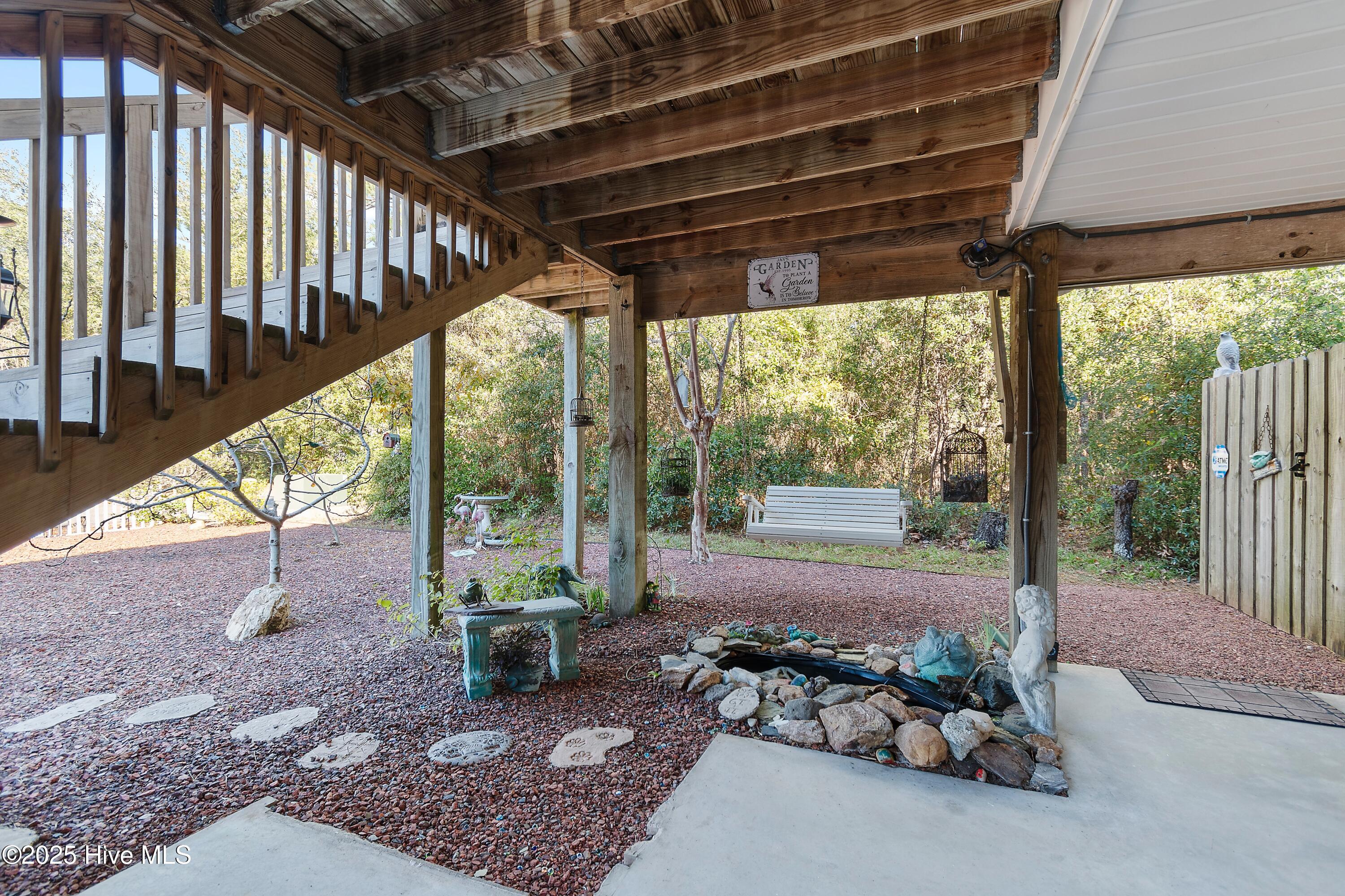 100542990 | Photo 44