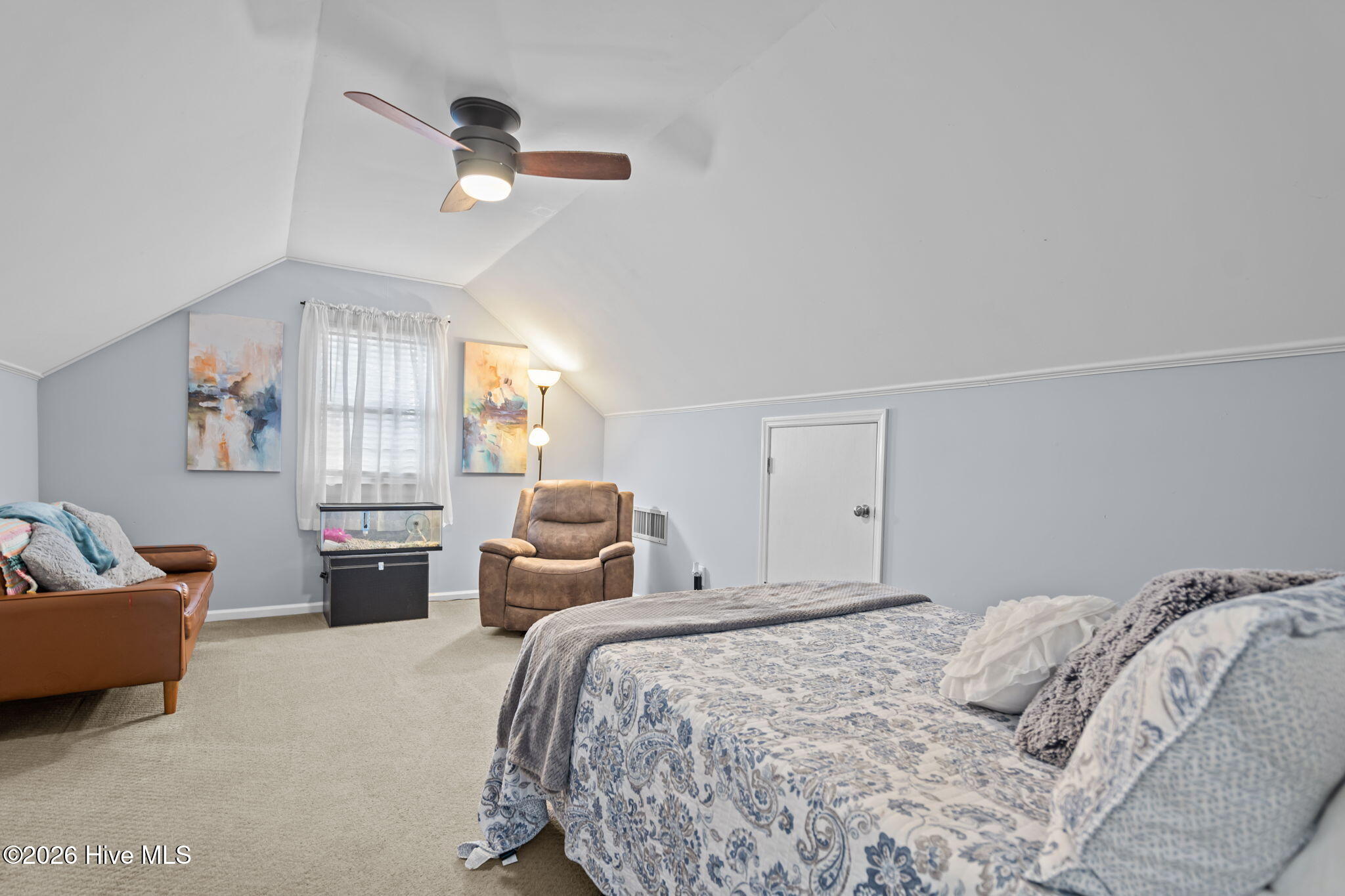 100552637 | Photo 29