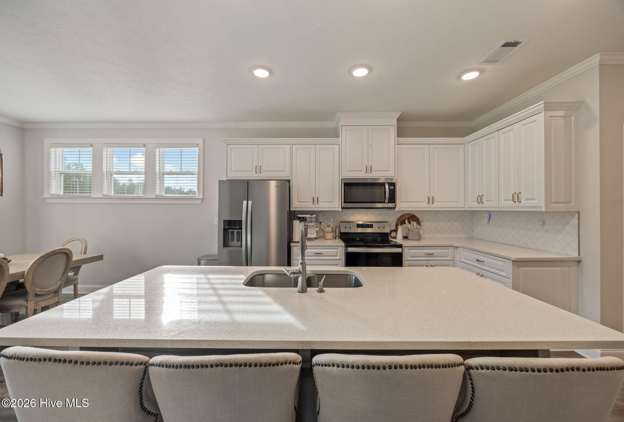 21-web-or-mls-235 Prominence Drive-35