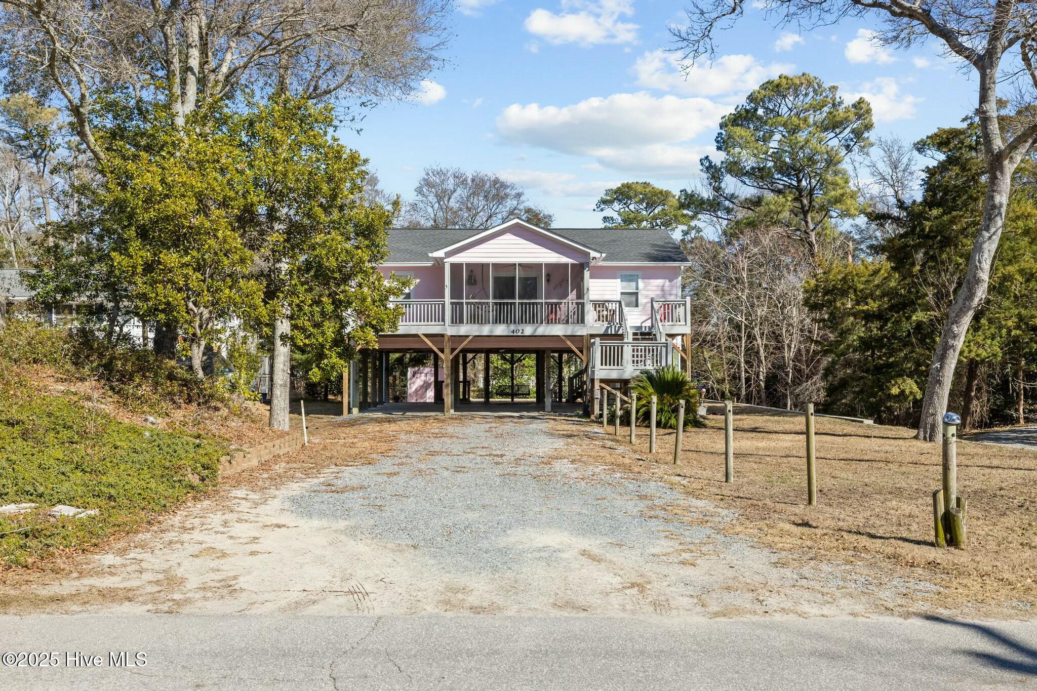 100490035 | Photo 46