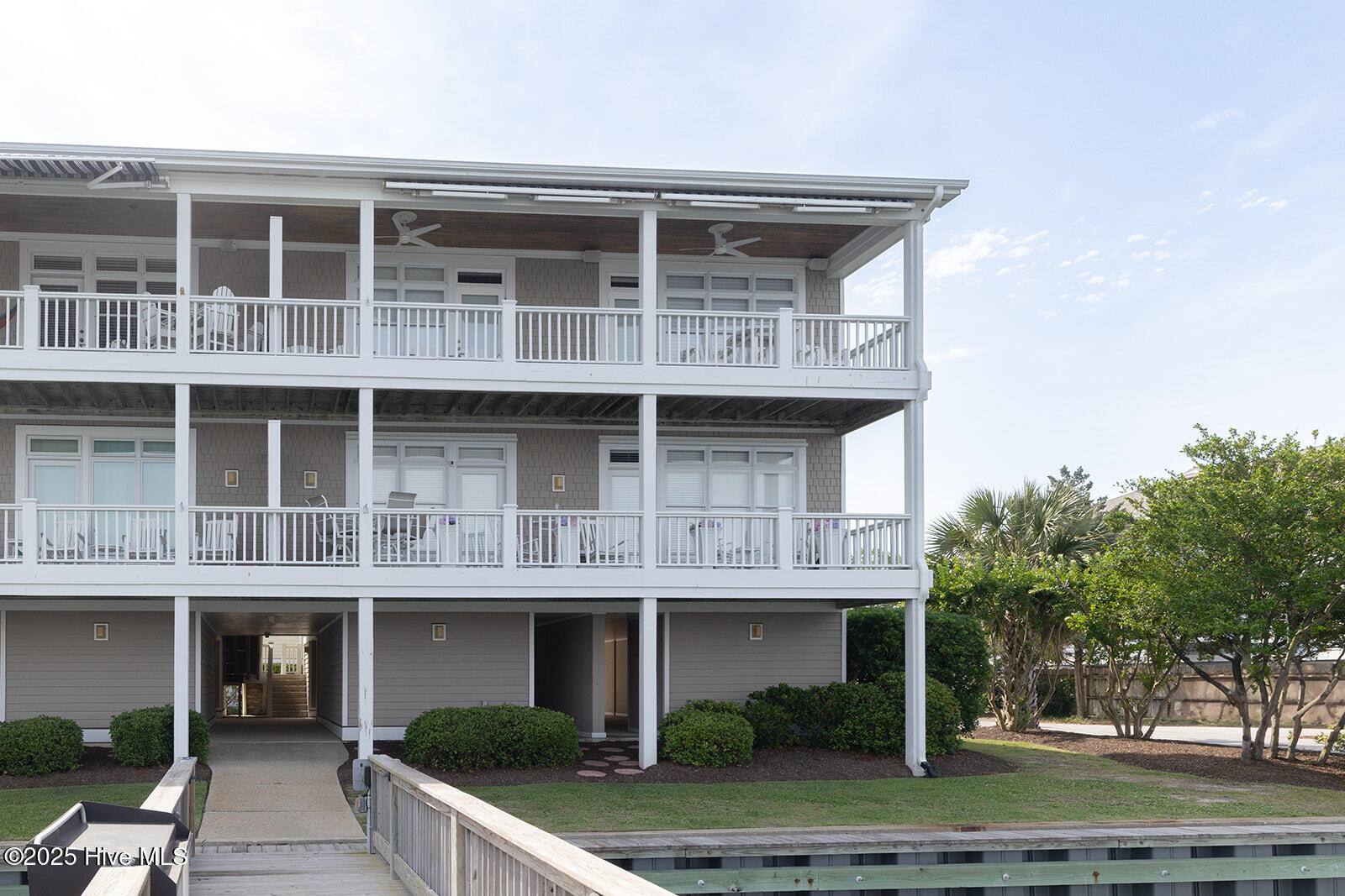 100564754 | Photo 43