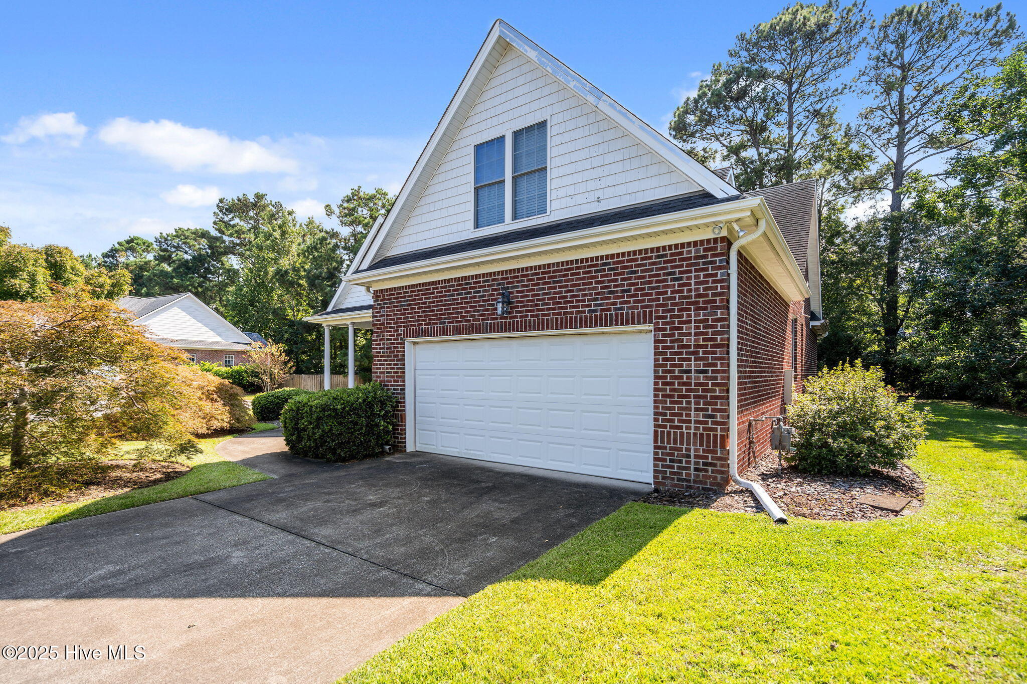 100532156 | Photo 34