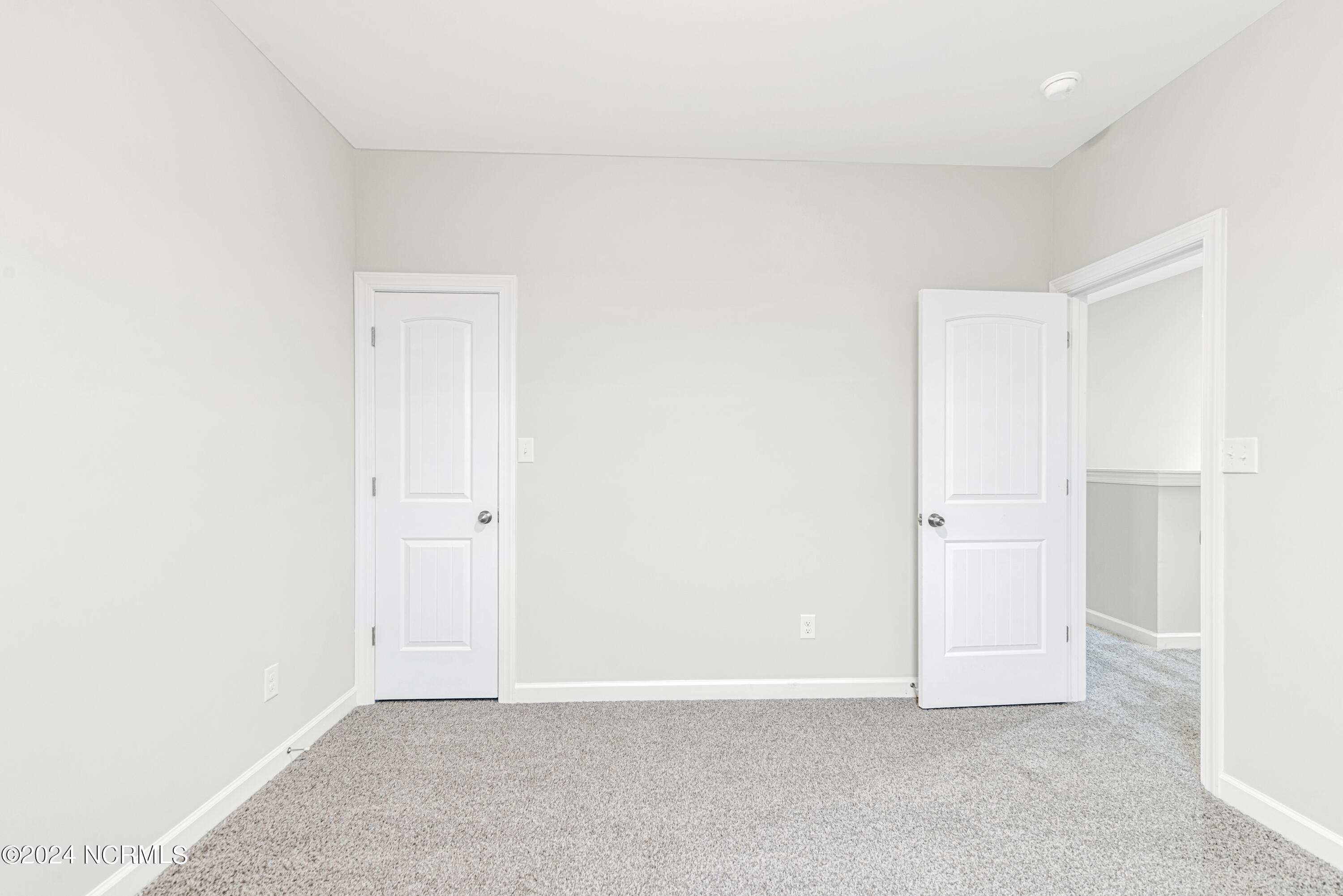 100562805 | Photo 42