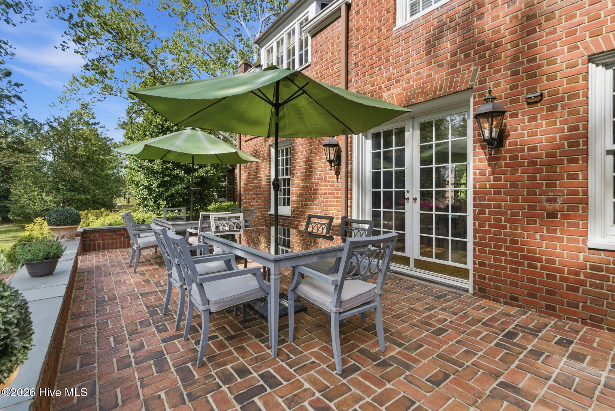 Outdoor terrace off Drawing room