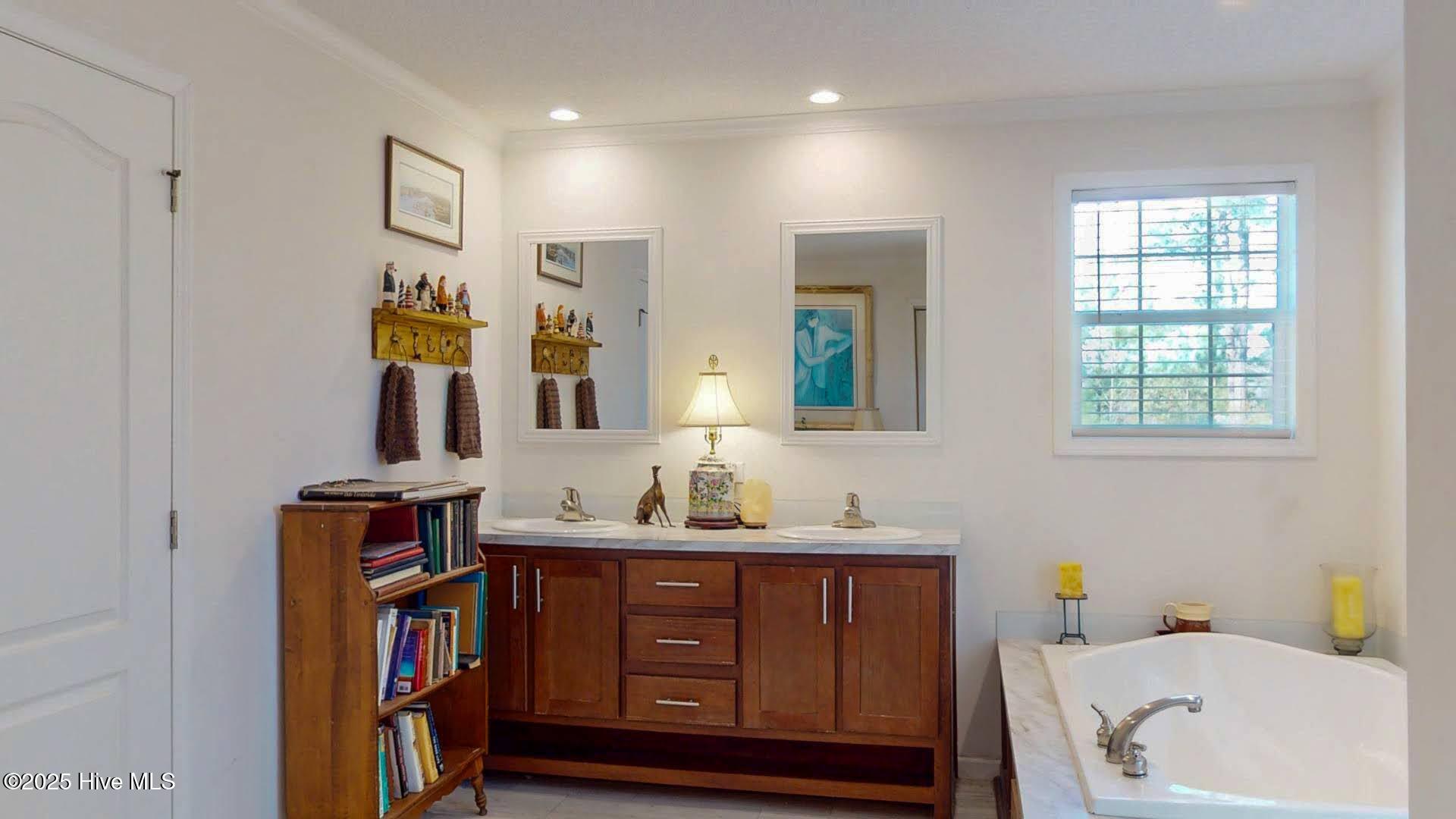 100500718 | Photo 31