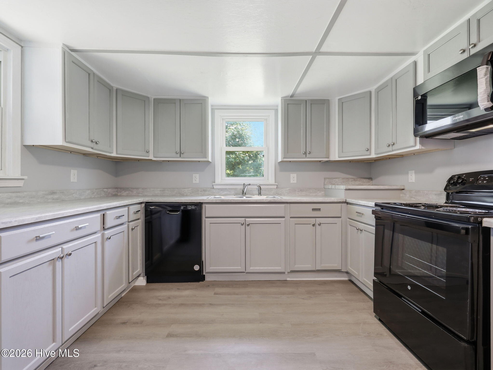 2534 White Oak River Road,Maysville