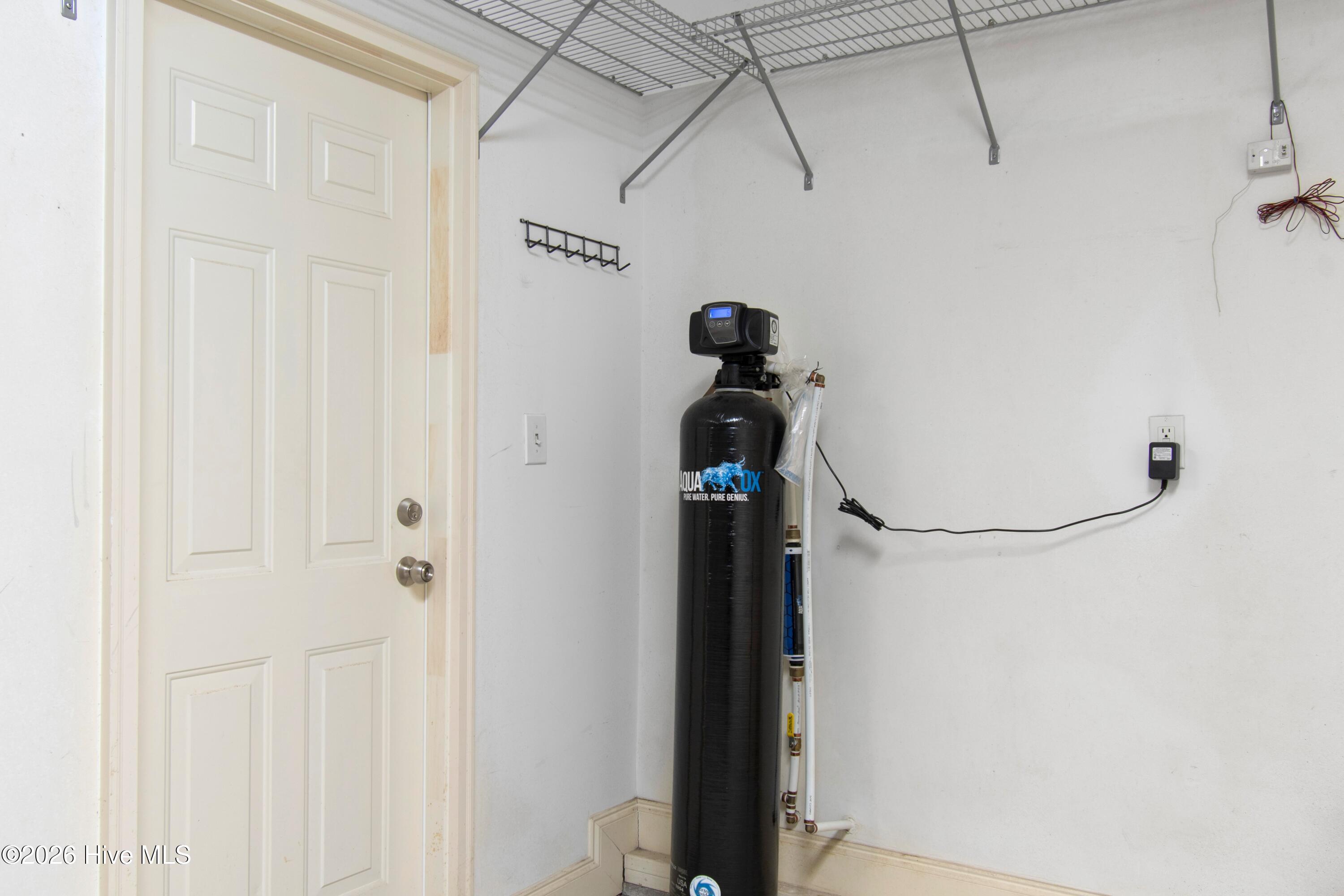 100555645 | Photo 38