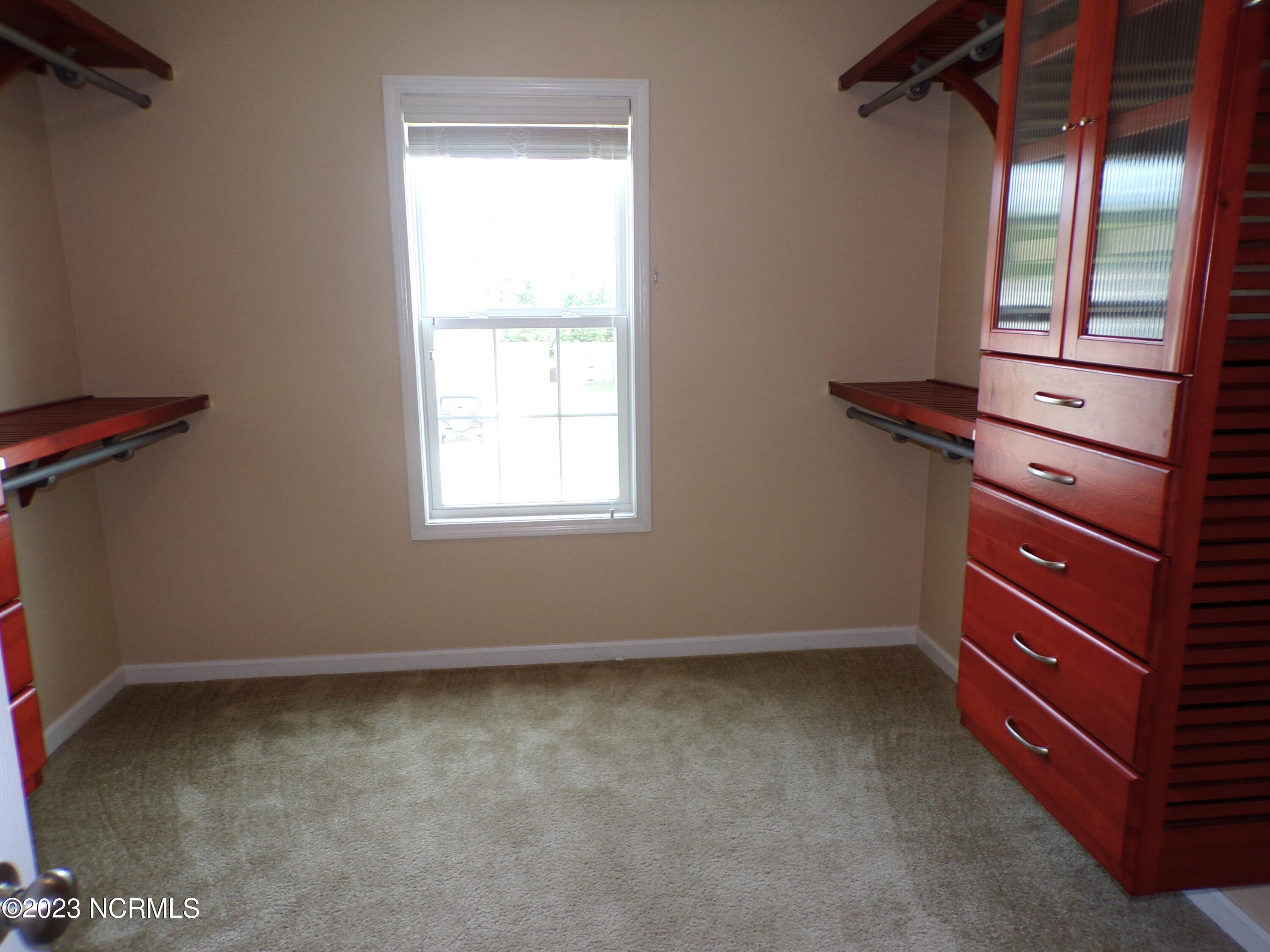 100559579 | Photo 56