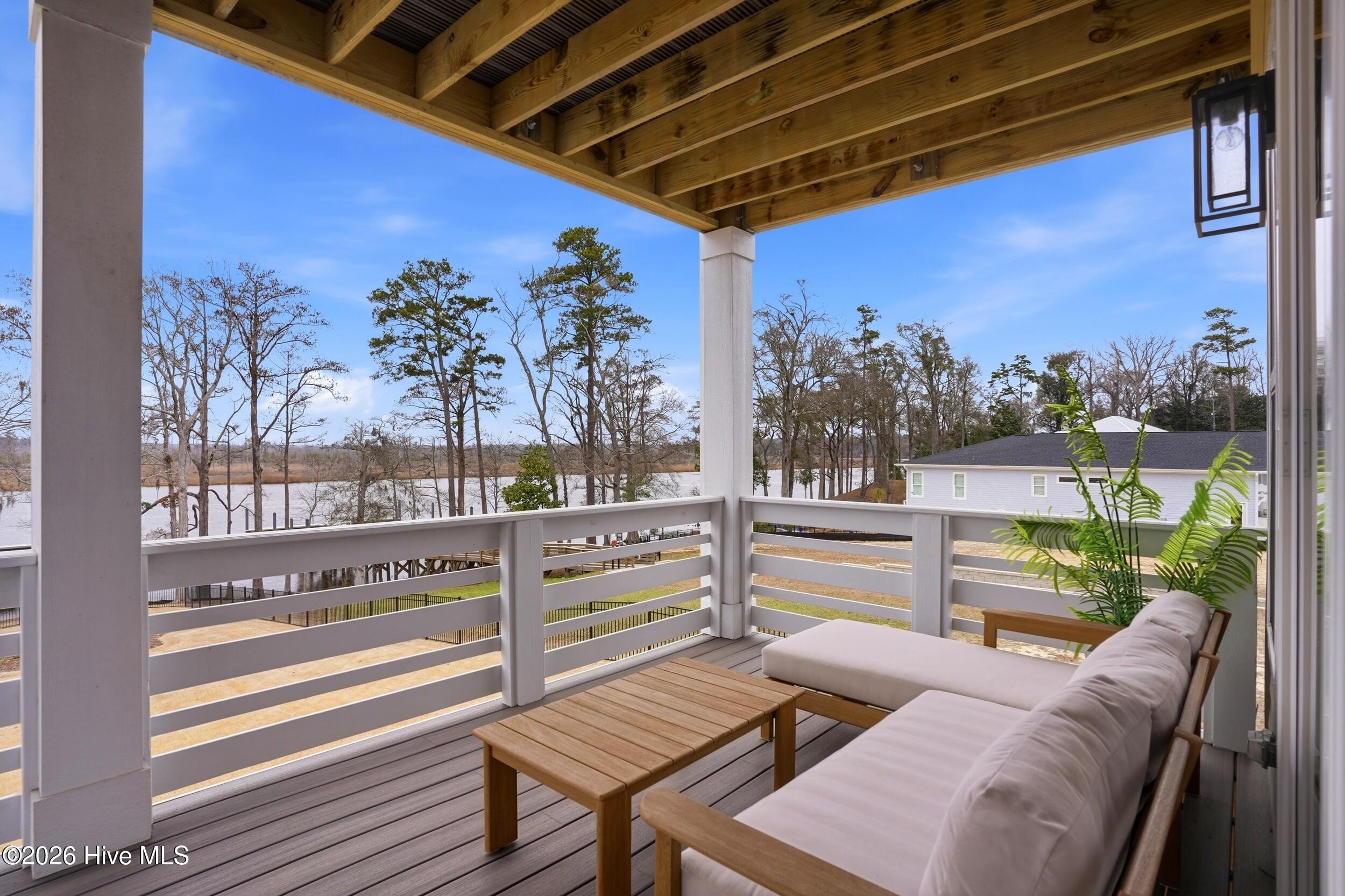 100559672 | Photo 12