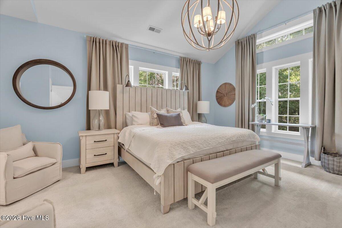 100553407 | Photo 25