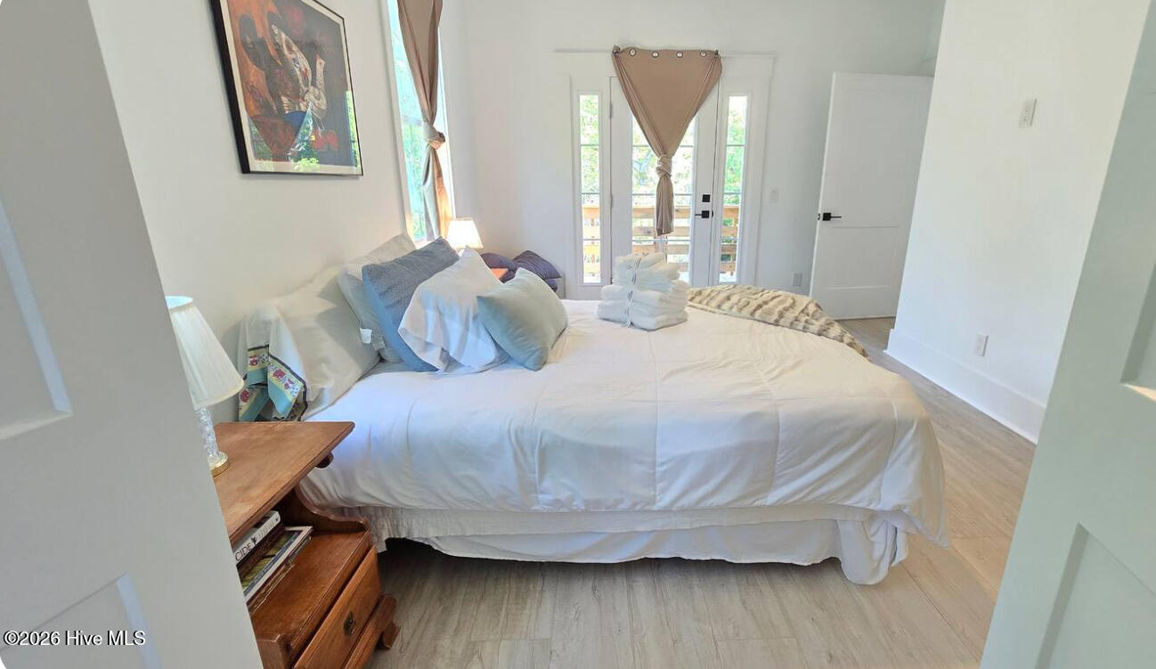 100547303 | Photo 41