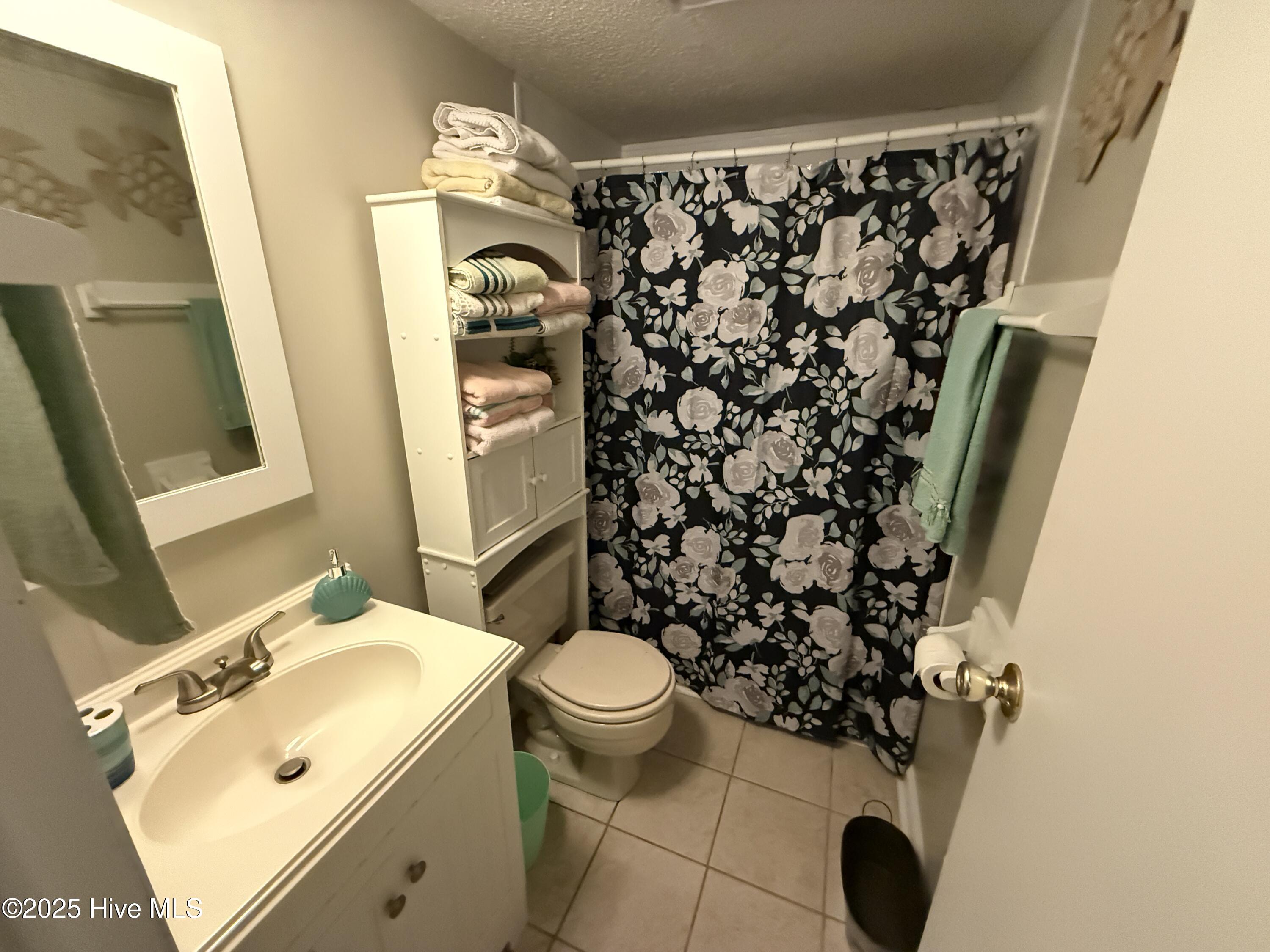 100490317 | Photo 16