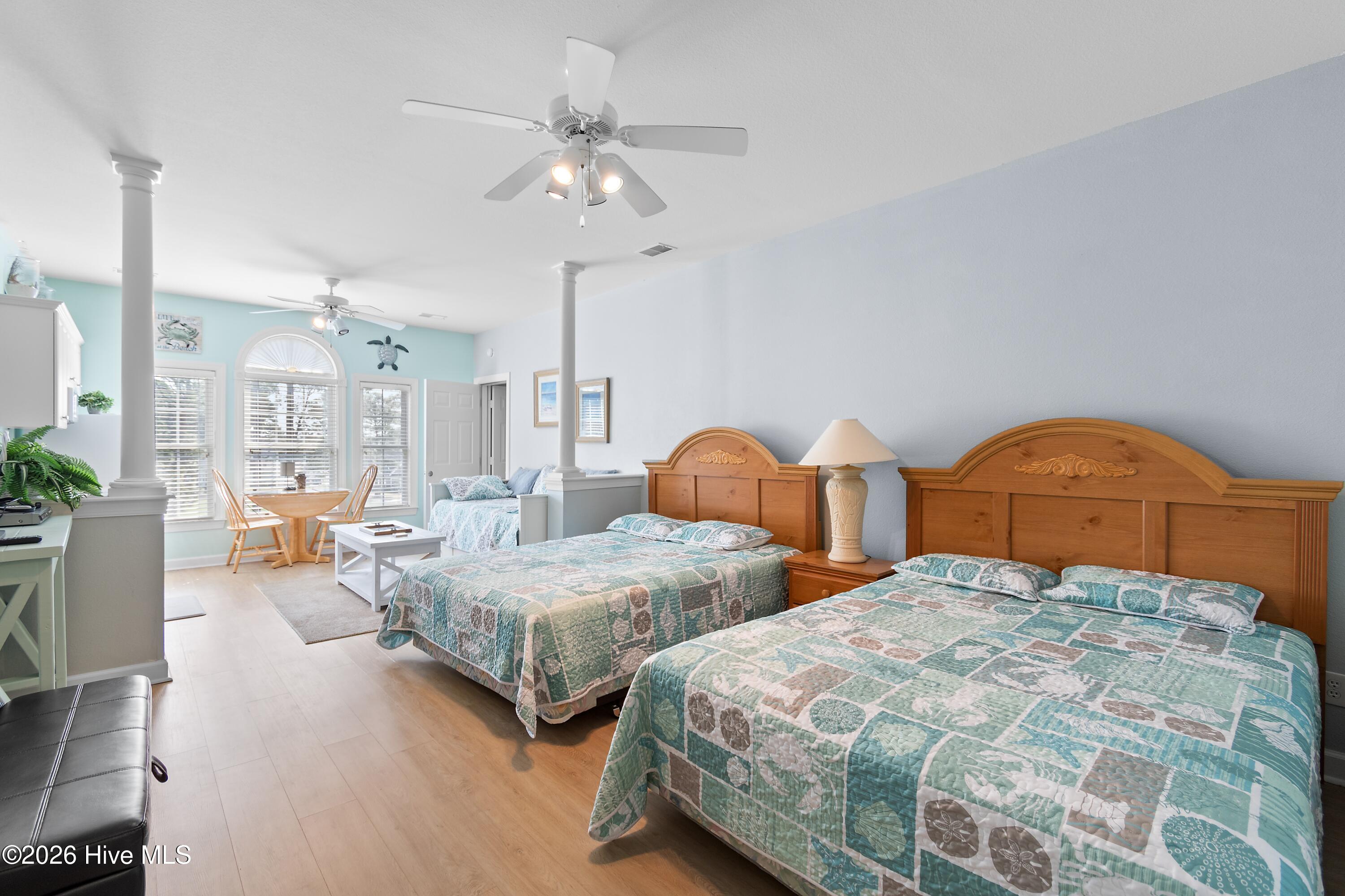 100562819 | Photo 29