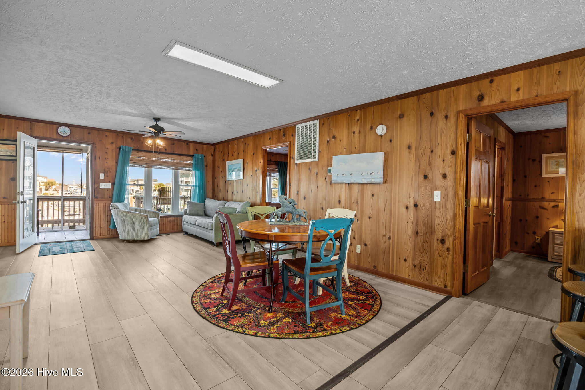 100545181 | Photo 10