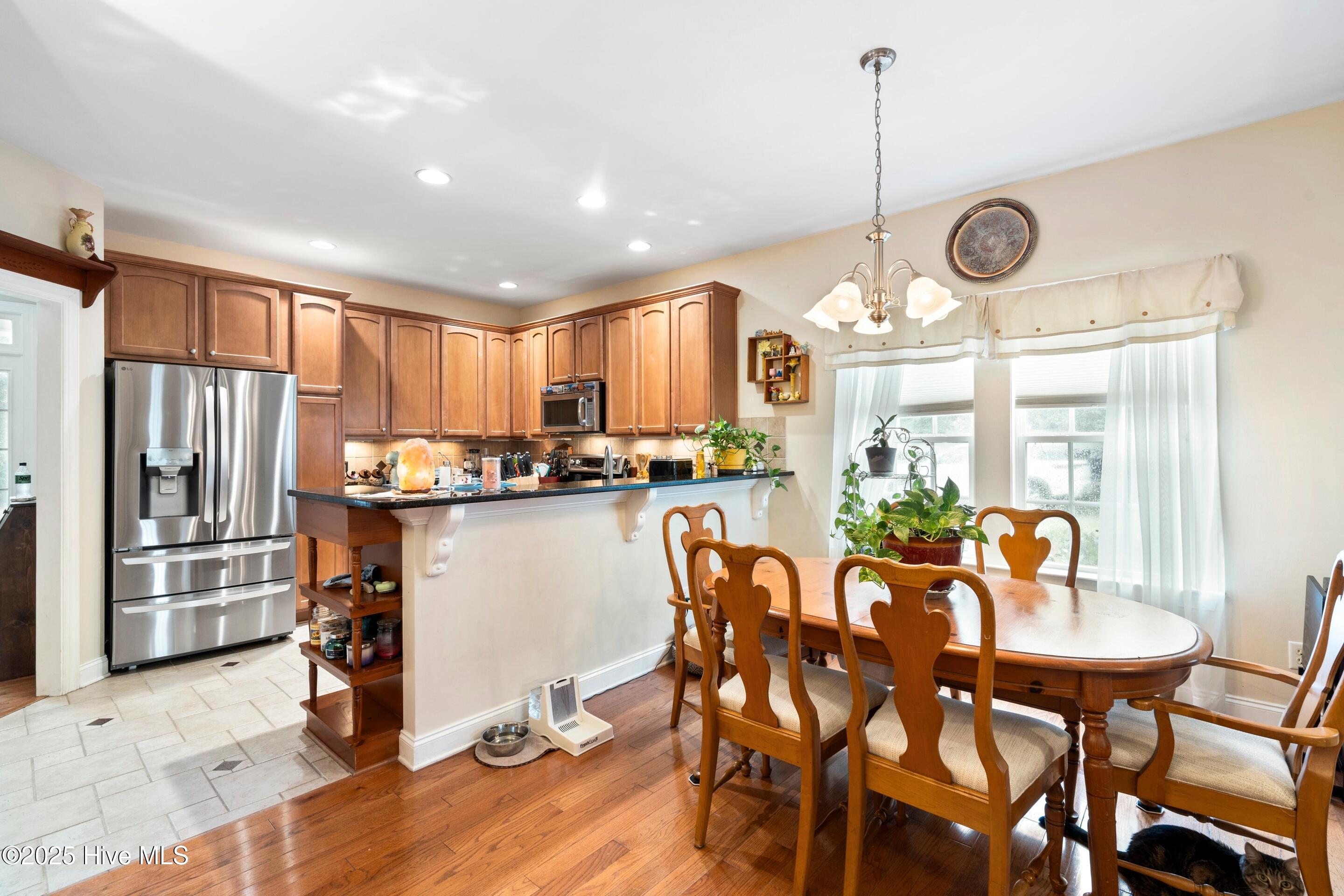 100522609 | Photo 12