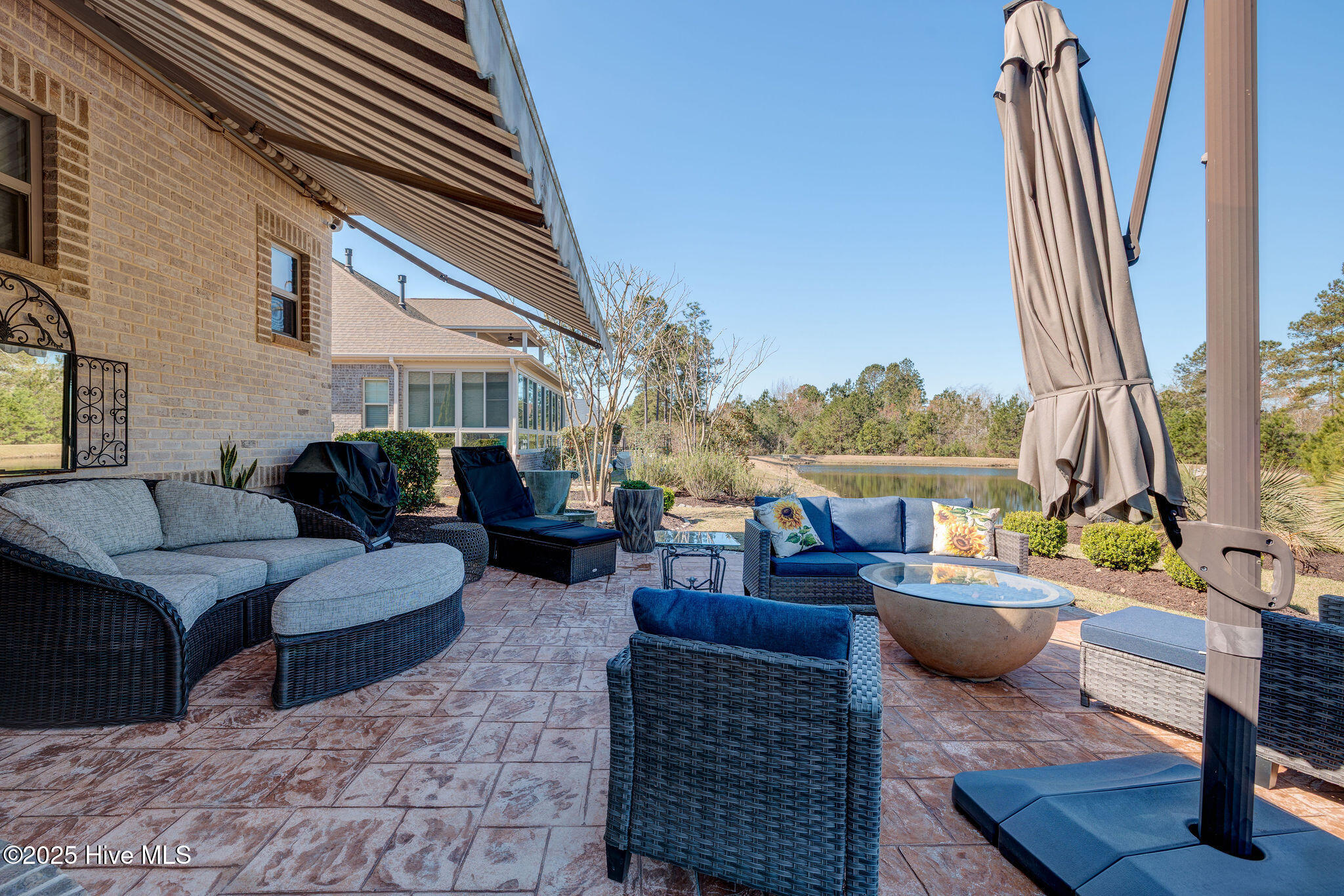 100550746 | Photo 55