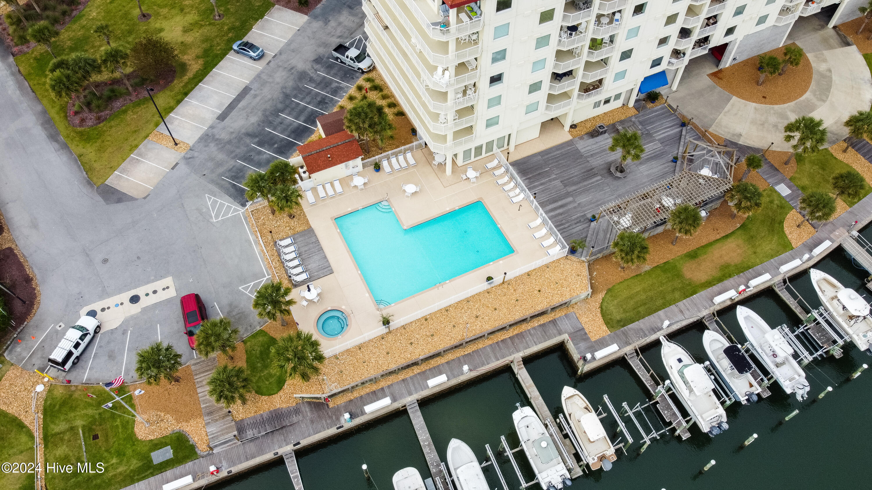 100 Olde Towne Yacht Club 